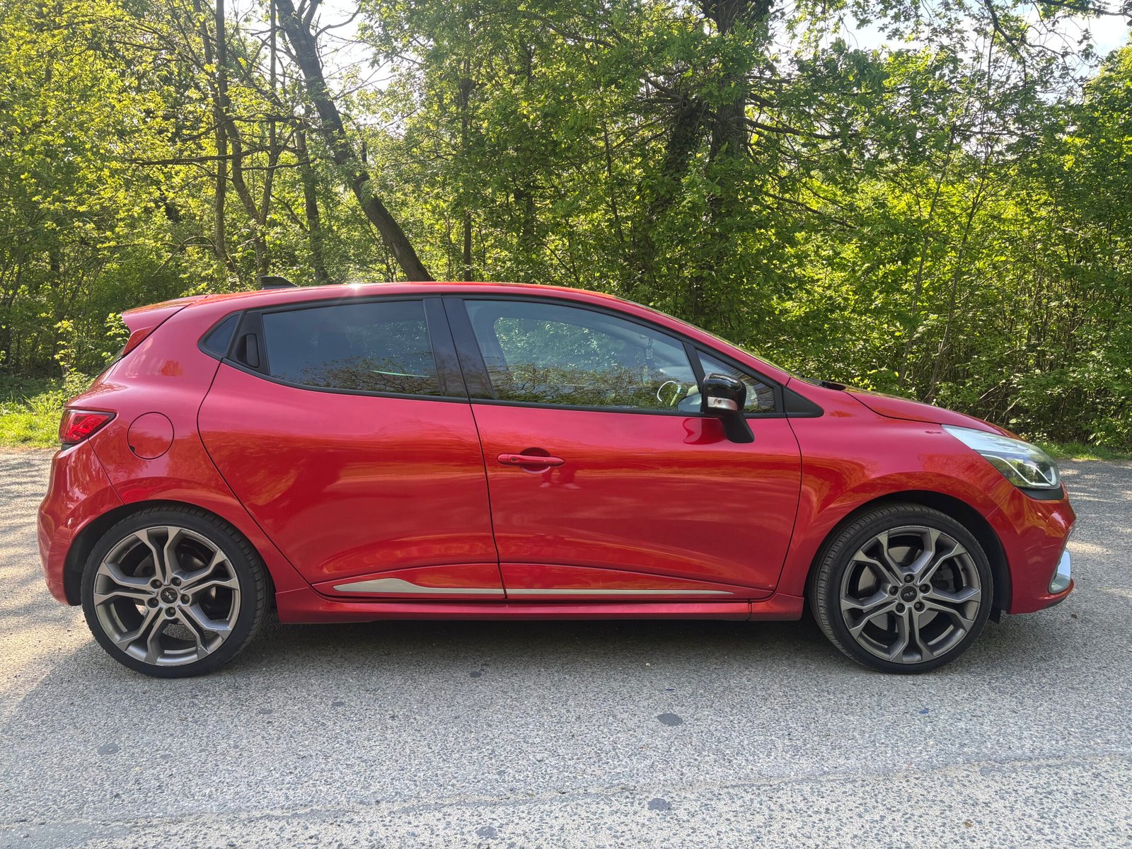 RENAULT Clio IV RS 1.6 16V Turbo EDC6 200