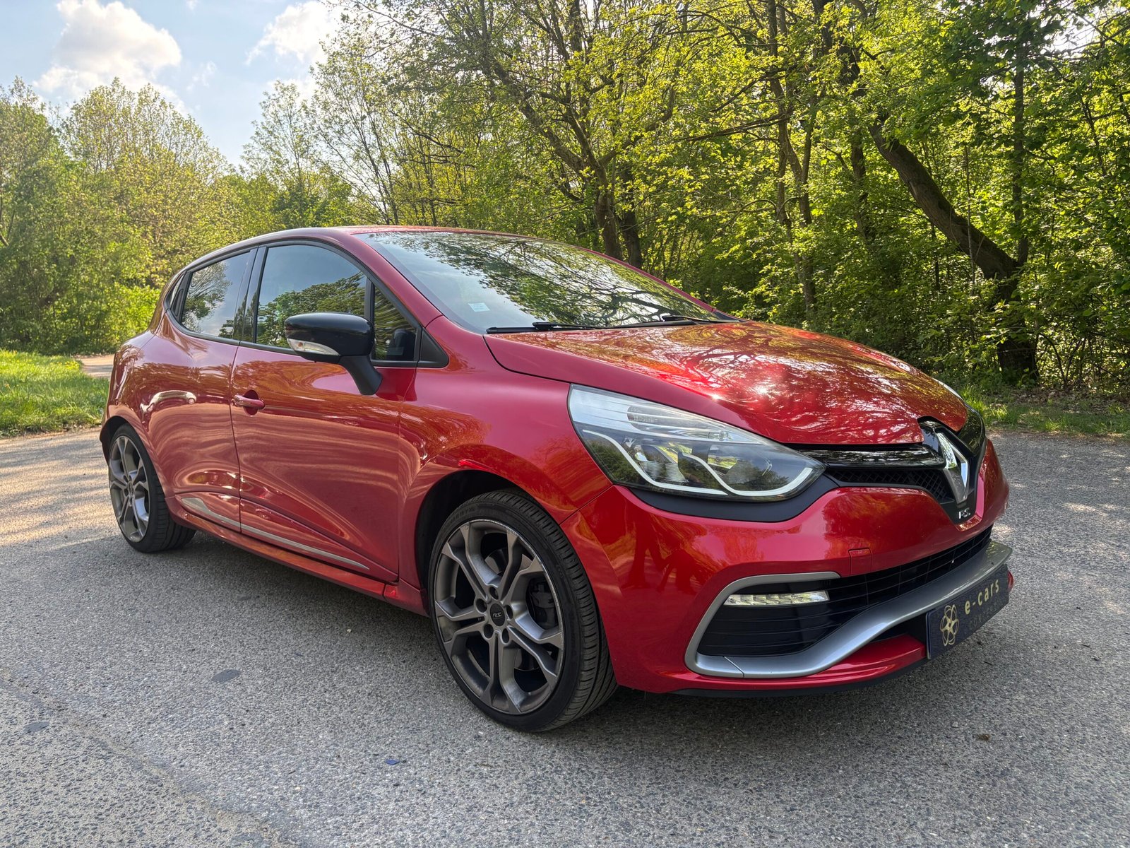 RENAULT Clio IV RS 1.6 16V Turbo EDC6 200