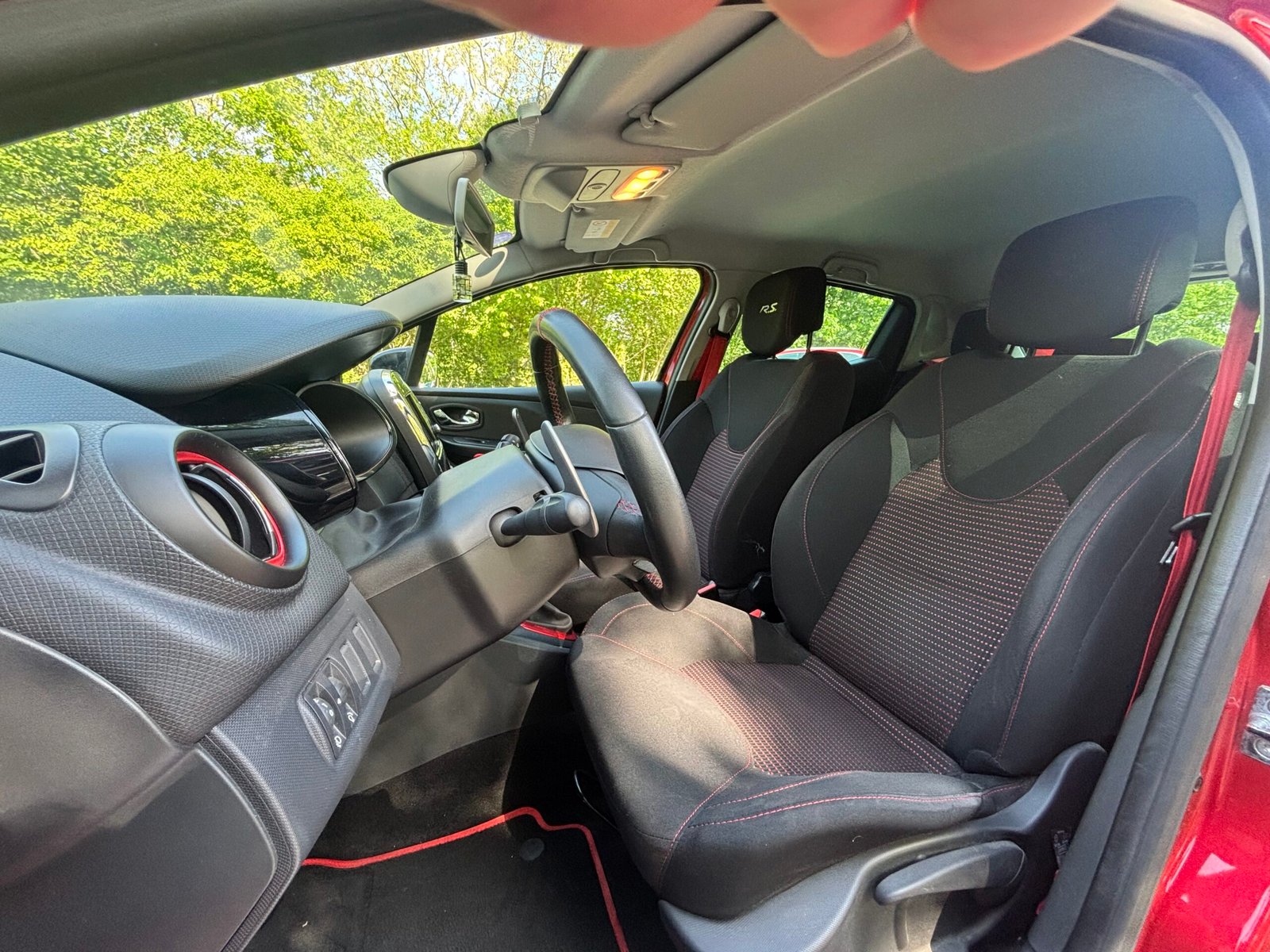 RENAULT Clio IV RS 1.6 16V Turbo EDC6 200