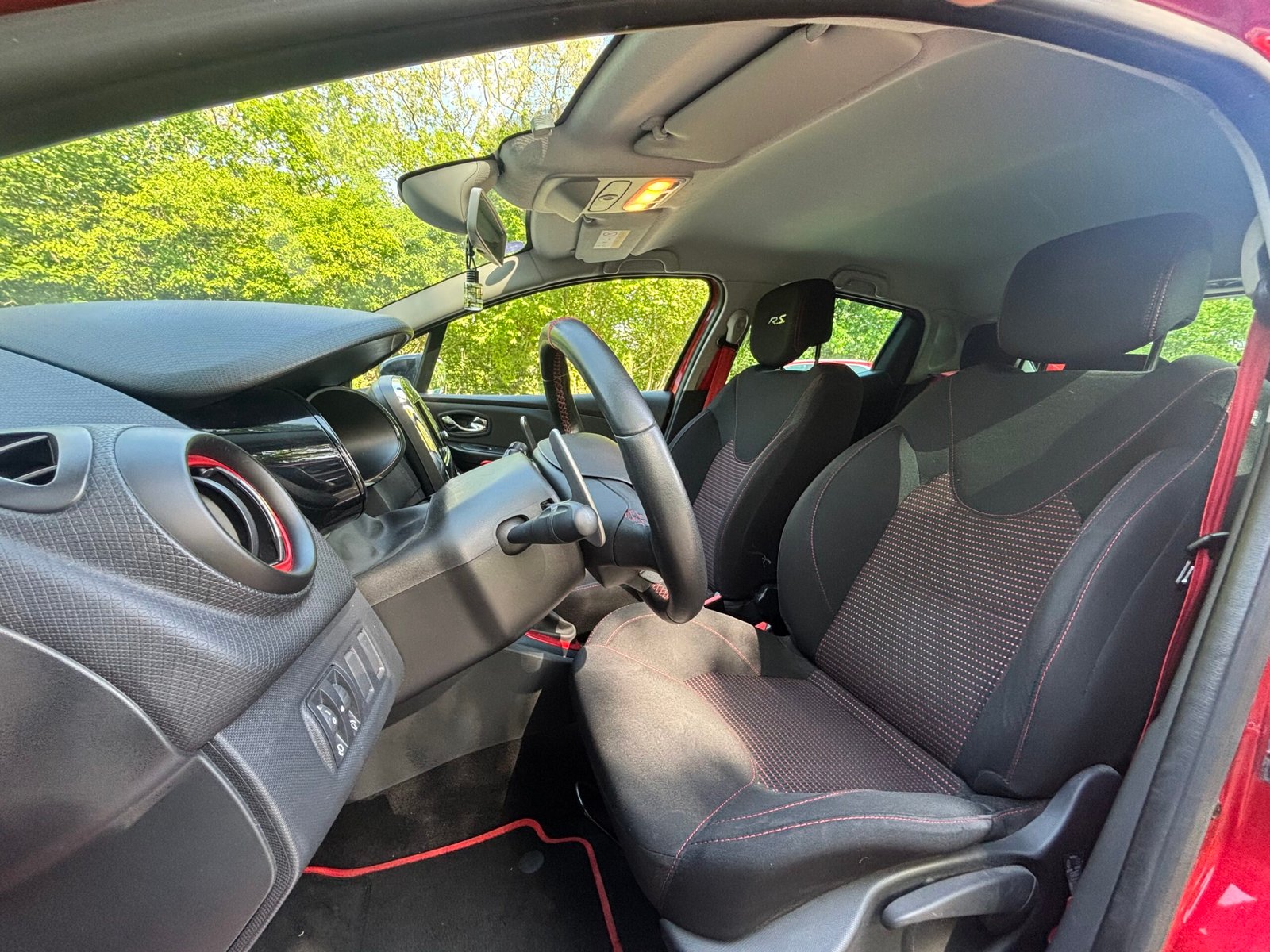 RENAULT Clio IV RS 1.6 16V Turbo EDC6 200