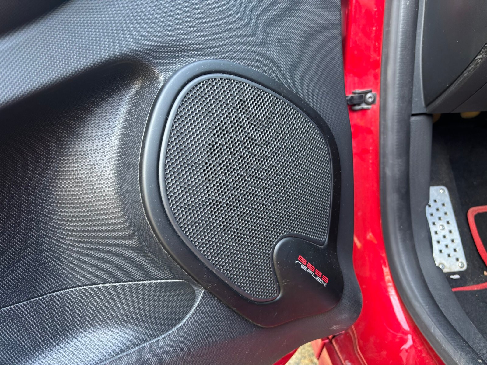 RENAULT Clio IV RS 1.6 16V Turbo EDC6 200