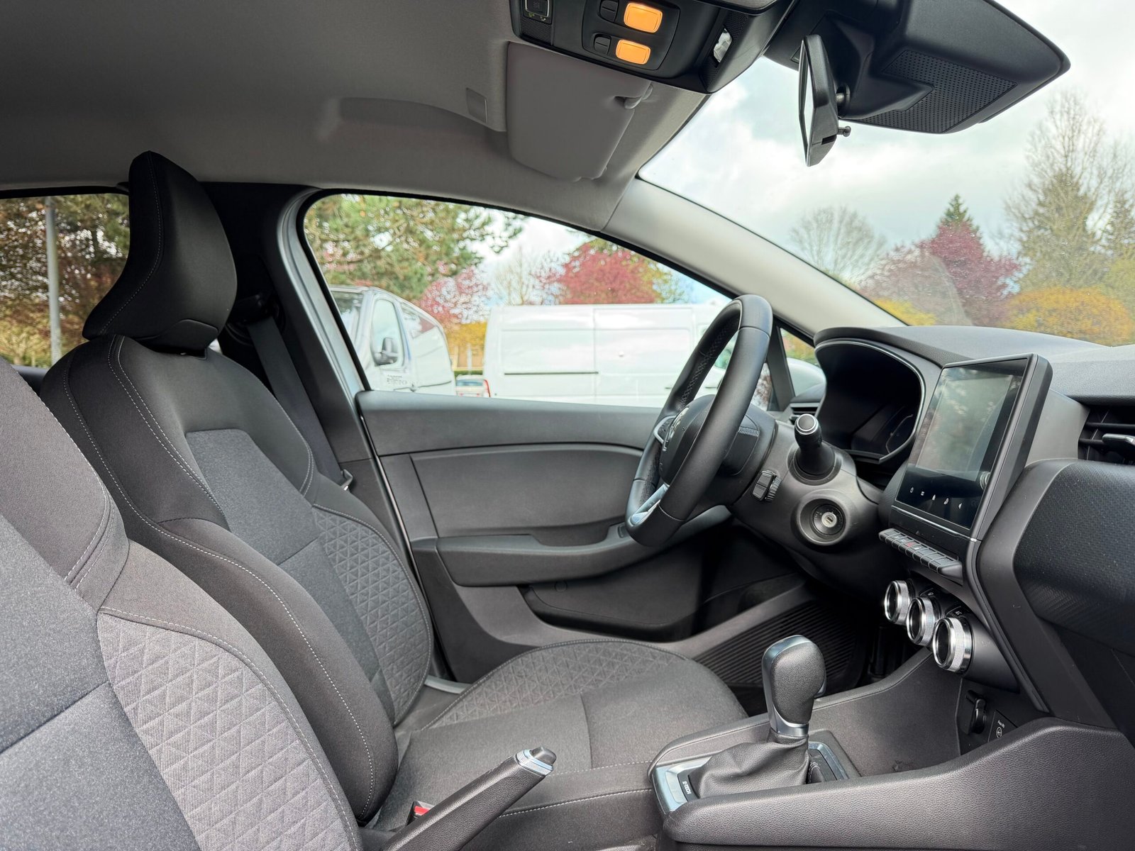 RENAULT Clio V 5 Portes E-TECH 1.6 140 Hybrid Boîte auto ZEN