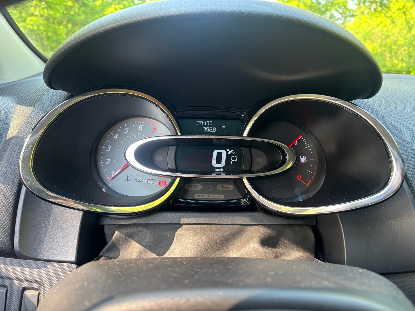 RENAULT Clio IV RS 1.6 16V Turbo EDC6 200