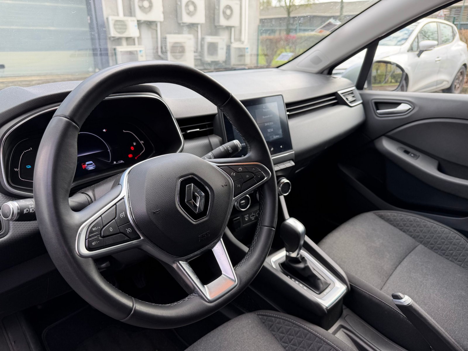 RENAULT Clio V 5 Portes E-TECH 1.6 140 Hybrid Boîte auto ZEN