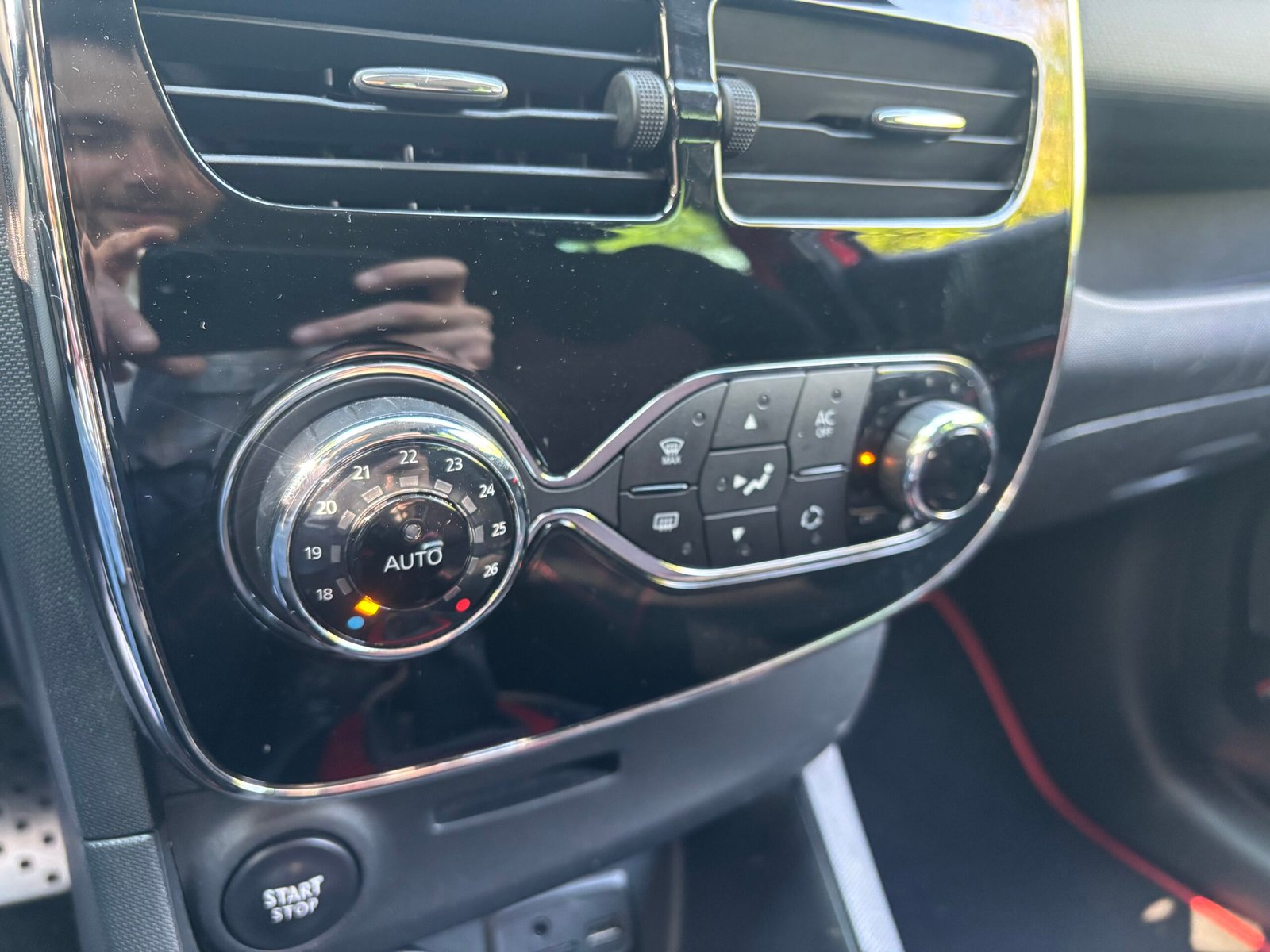 RENAULT Clio IV RS 1.6 16V Turbo EDC6 200