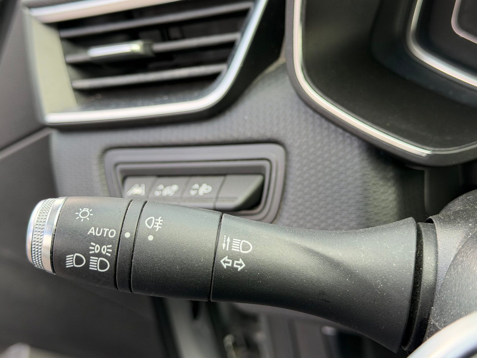 RENAULT Clio V 5 Portes E-TECH 1.6 140 Hybrid Boîte auto ZEN