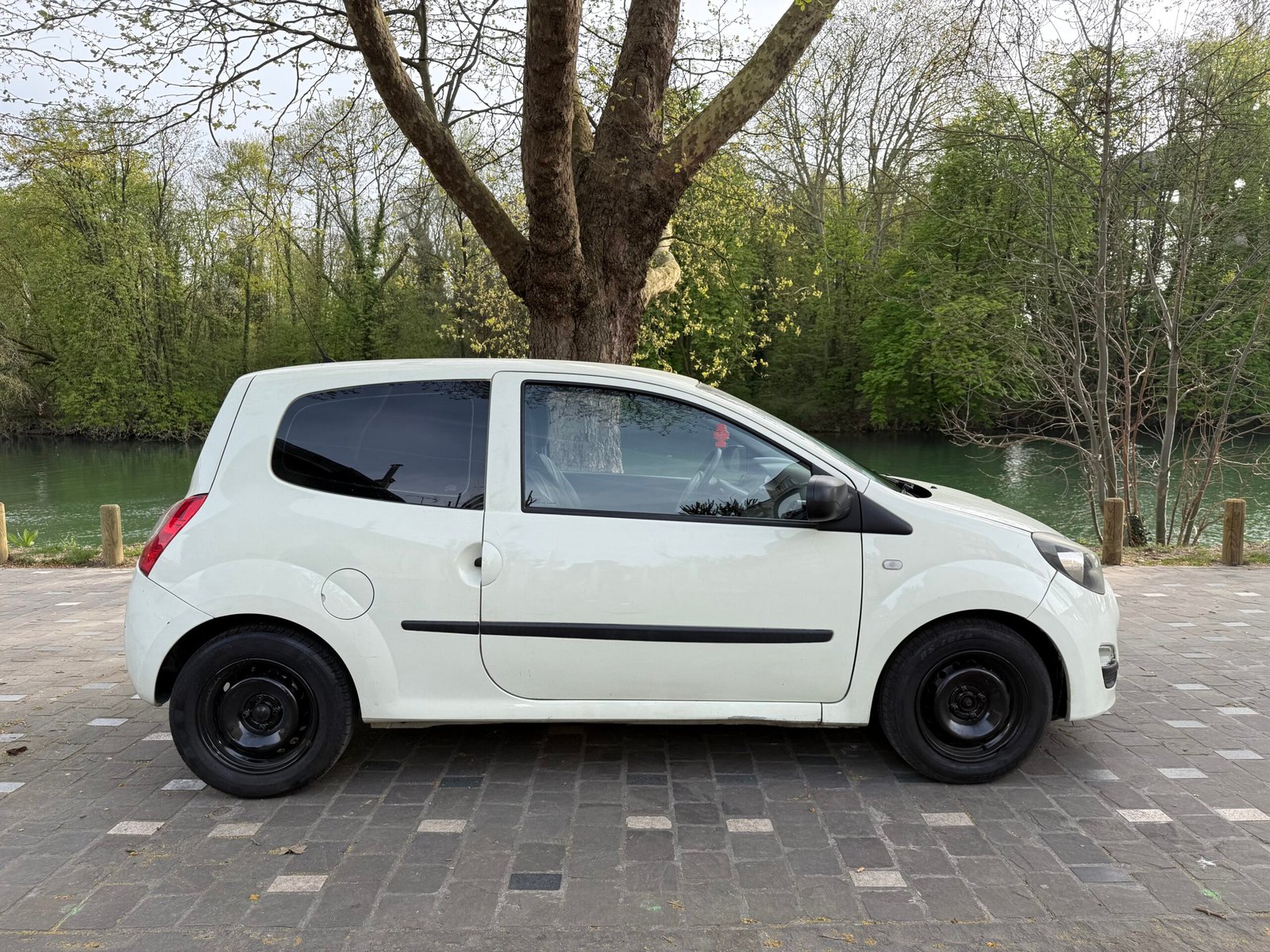 Renault Twingo 2 phase 2 1.2 essence 75ch