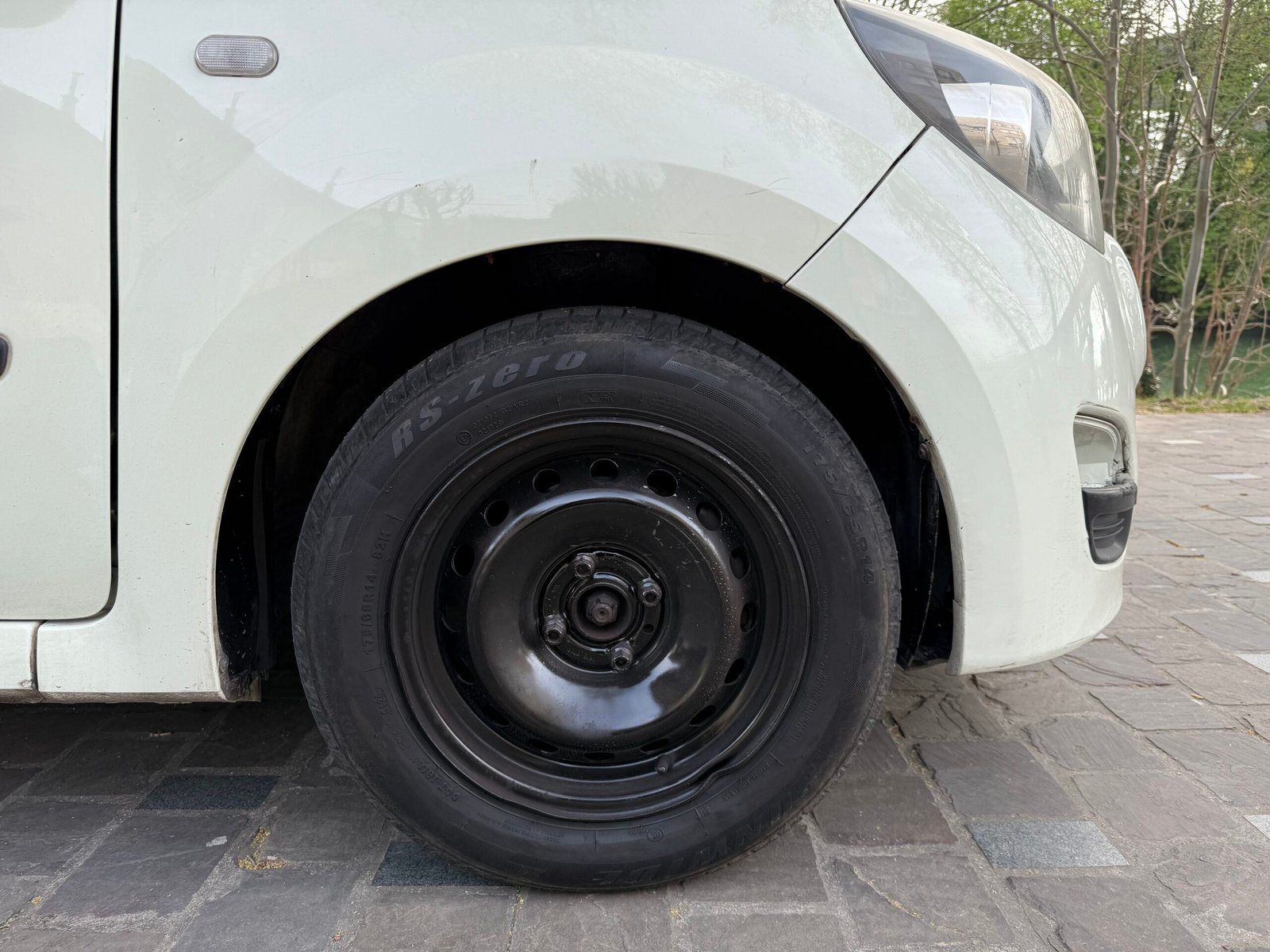 Renault Twingo 2 phase 2 1.2 essence 75ch