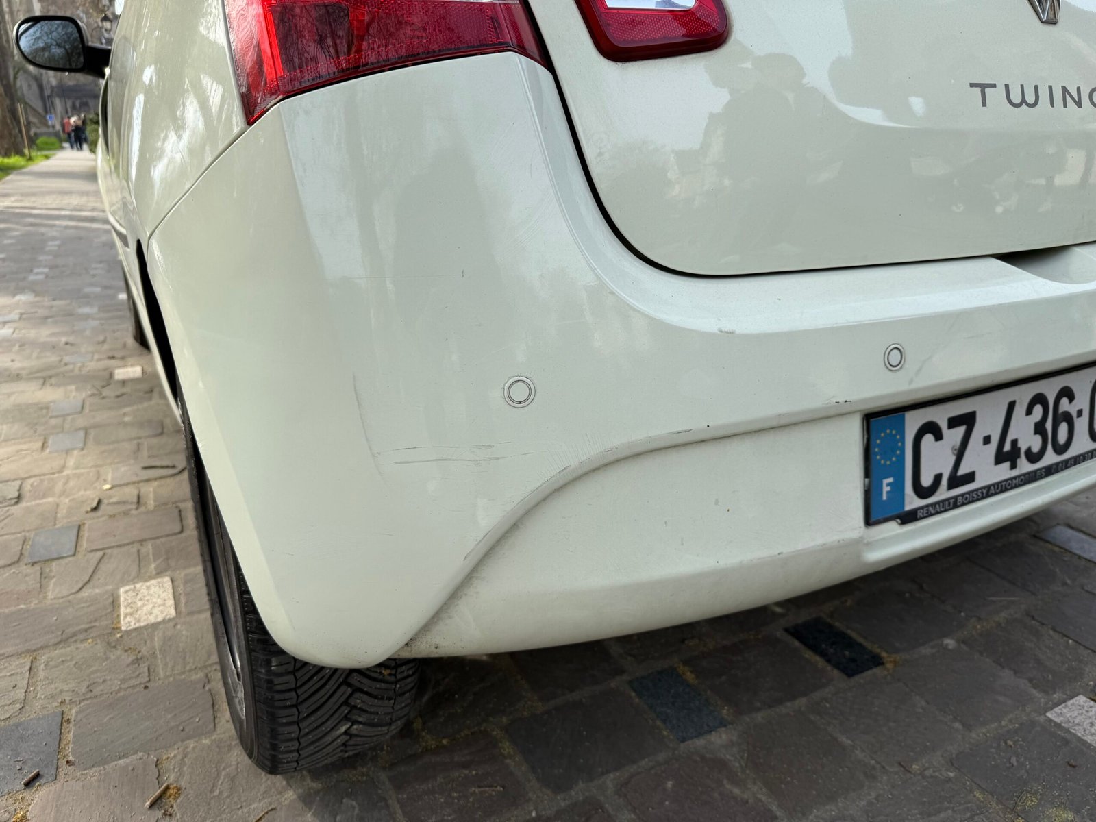 Renault Twingo 2 phase 2 1.2 essence 75ch