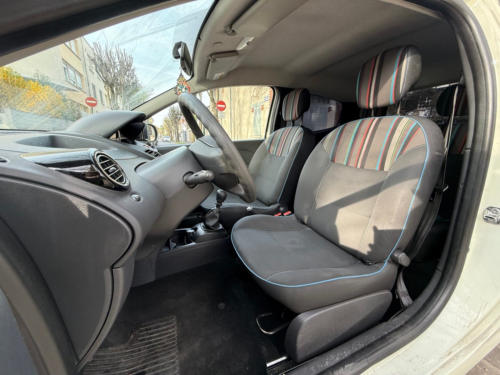 Renault Twingo 2 phase 2 1.2 essence 75ch