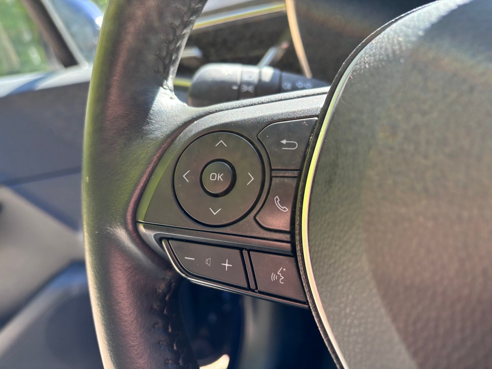 TOYOTA Corolla 1.8 VVT-i 122 Dynamic Business