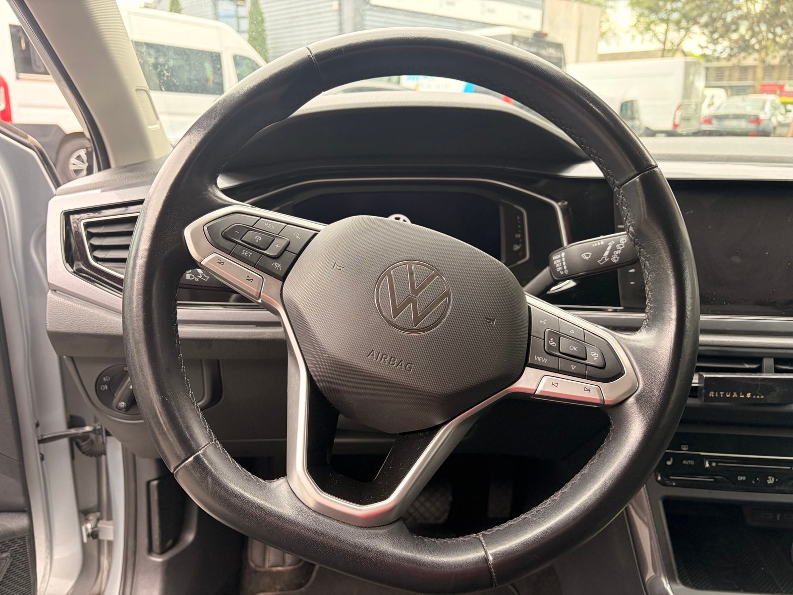 VOLKSWAGEN Polo VI Phase 2 1.0 TSI 12V BMT DSG7 95 cv Boîte auto Style