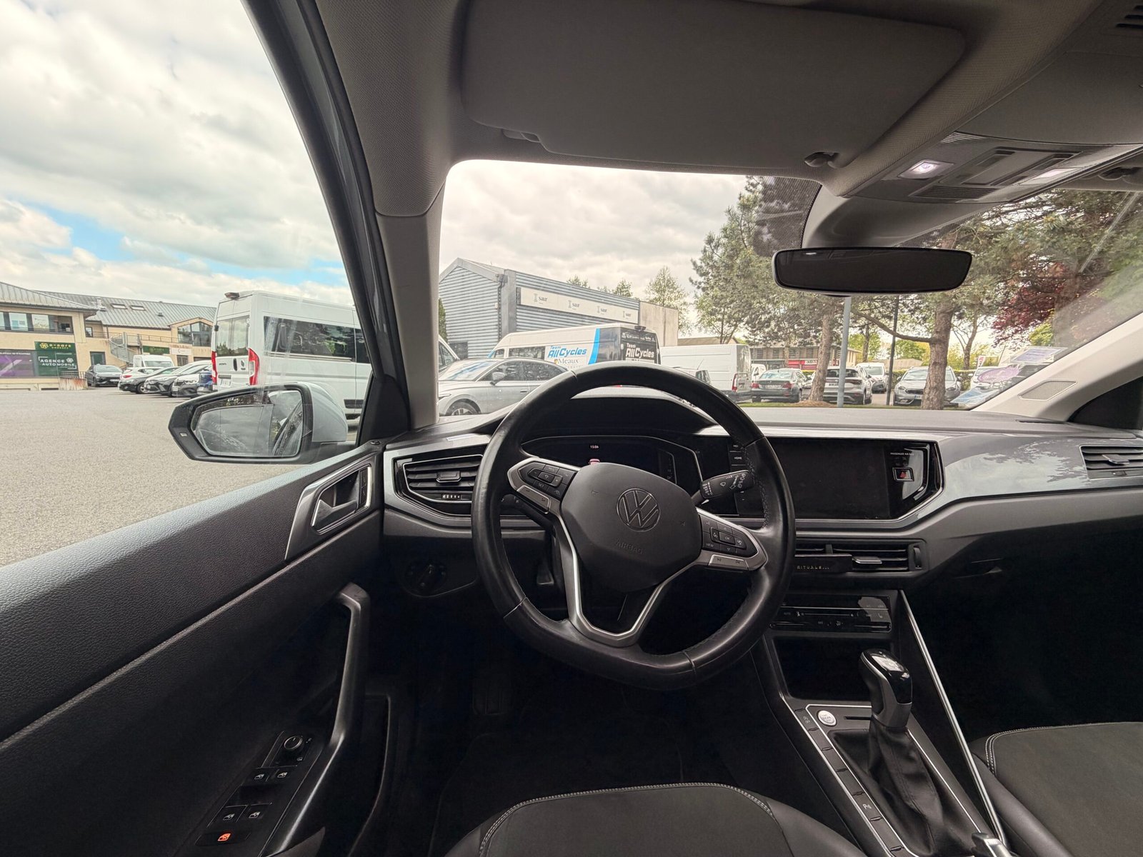 VOLKSWAGEN Polo VI Phase 2 1.0 TSI 12V BMT DSG7 95 cv Boîte auto Style