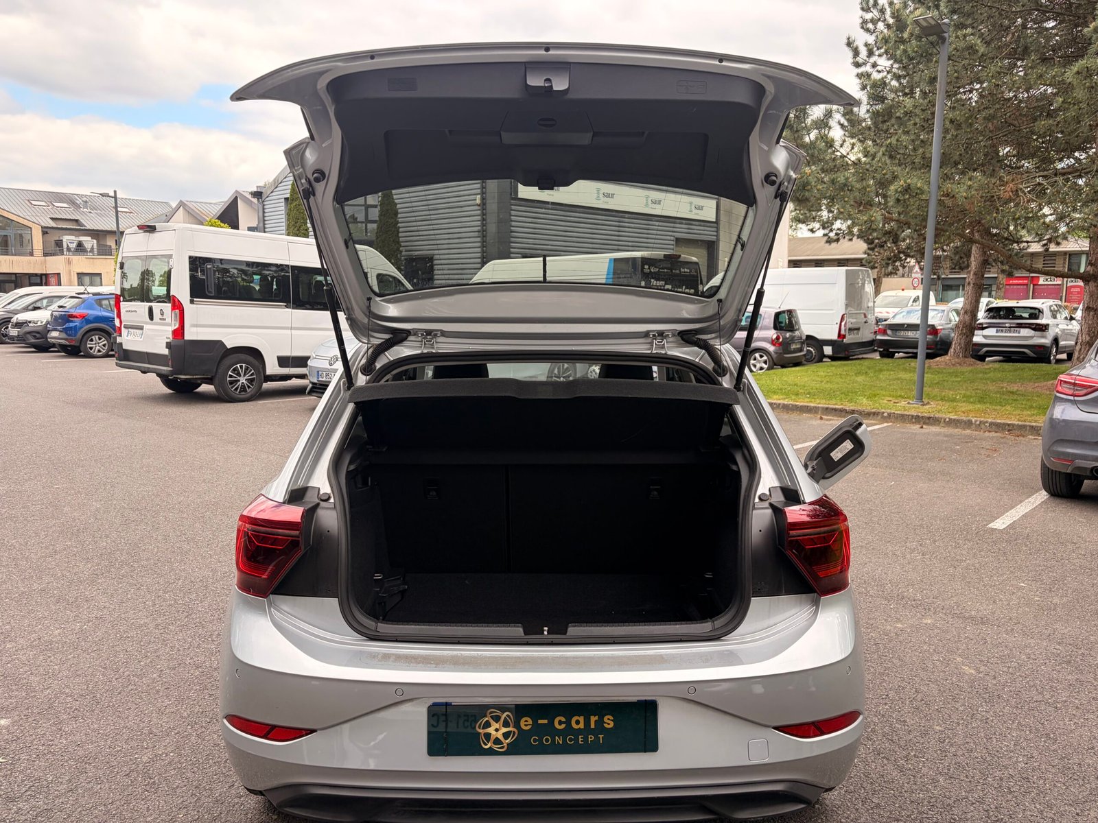 VOLKSWAGEN Polo VI Phase 2 1.0 TSI 12V BMT DSG7 95 cv Boîte auto Style