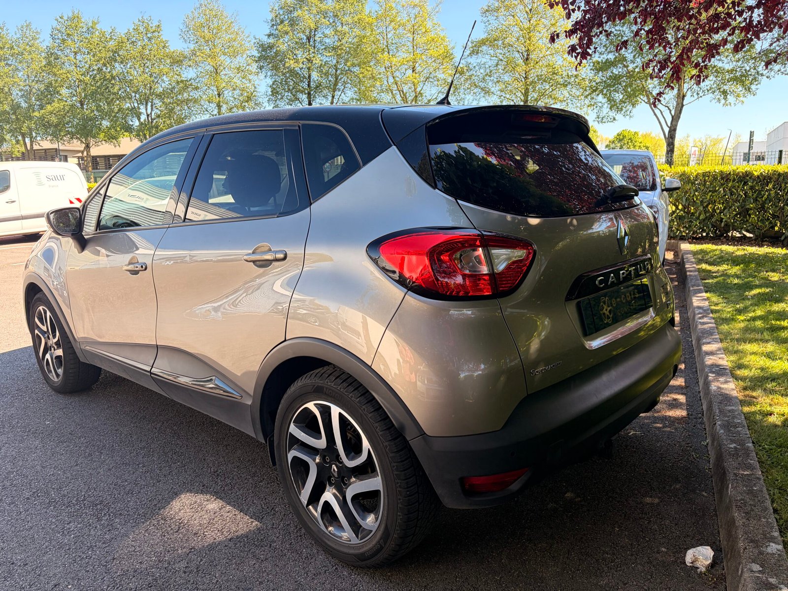 RENAULT Captur 1.2 TCe 16V EDC6 120 cv Boîte auto Intens