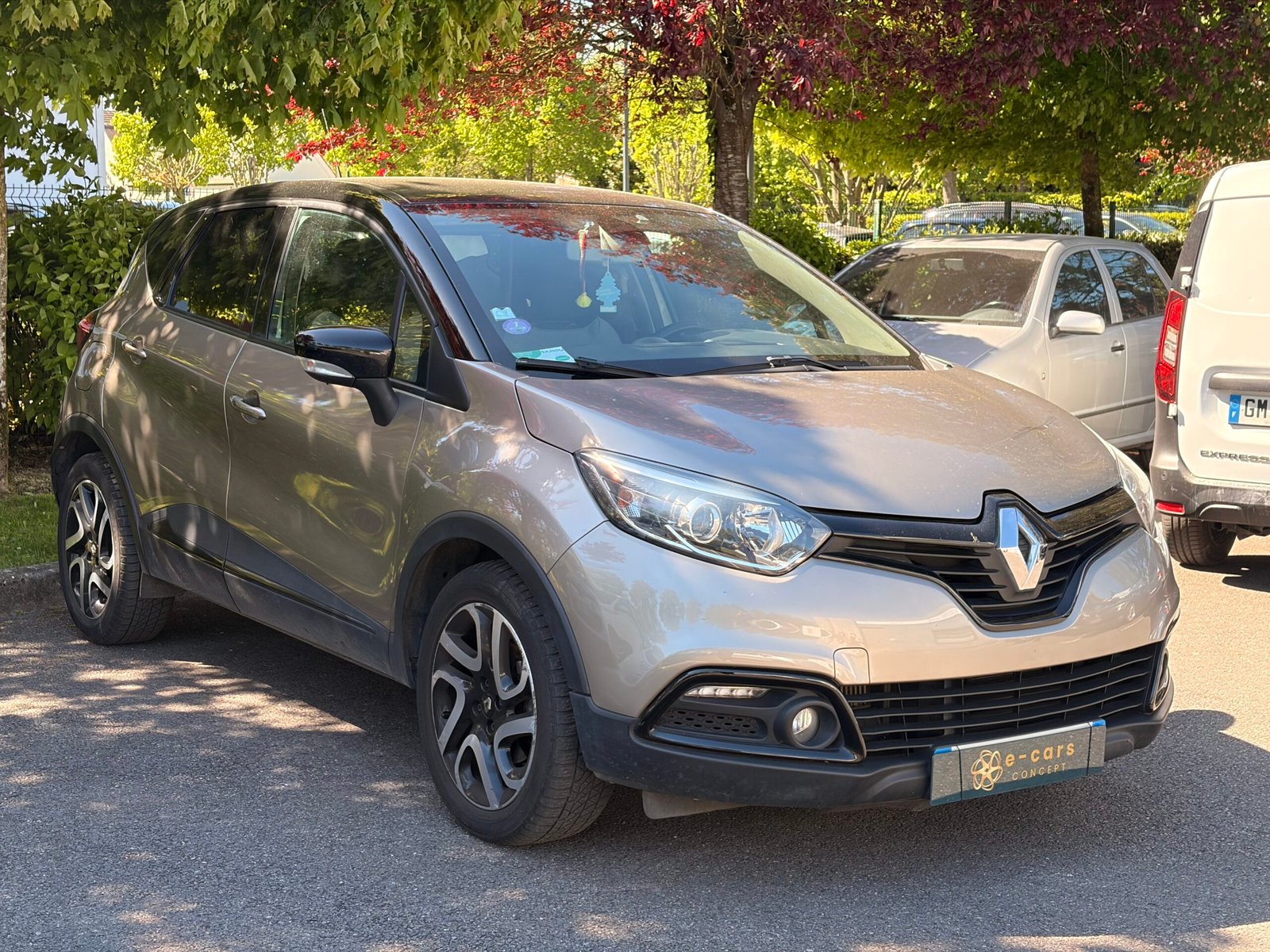 RENAULT Captur 1.2 TCe 16V EDC6 120 cv Boîte auto Intens