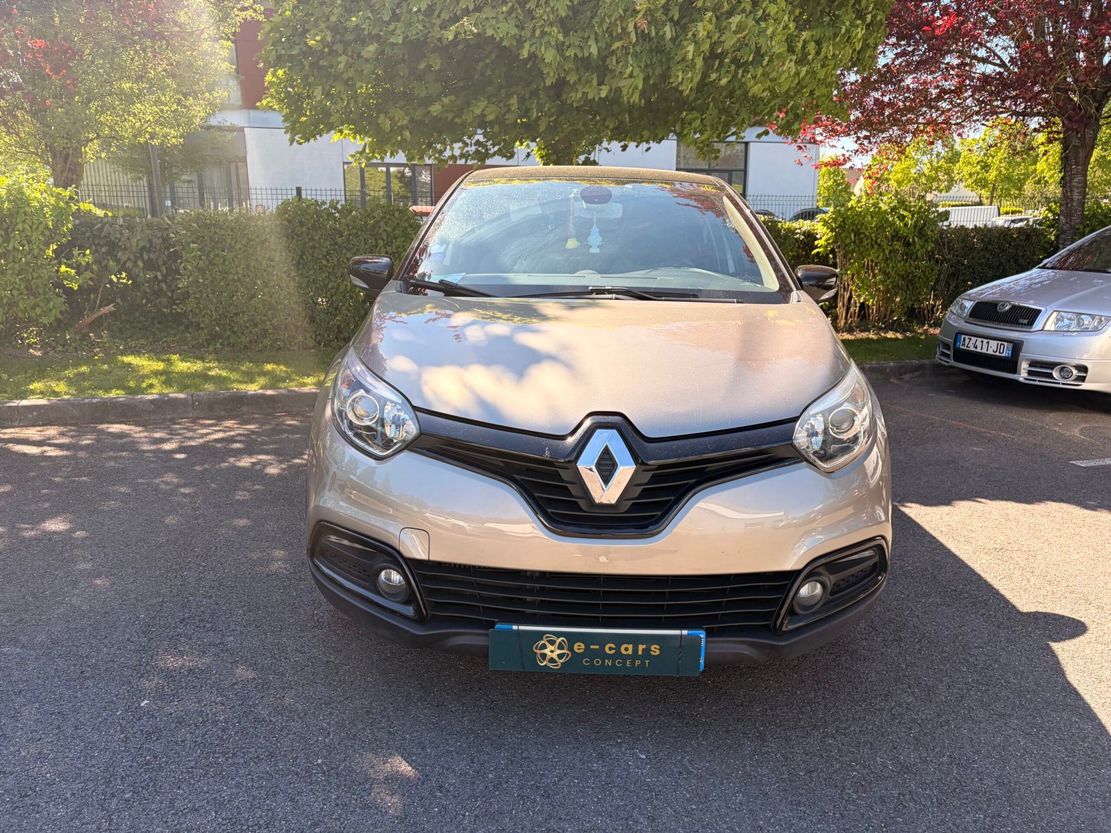 RENAULT Captur 1.2 TCe 16V EDC6 120 cv Boîte auto Intens