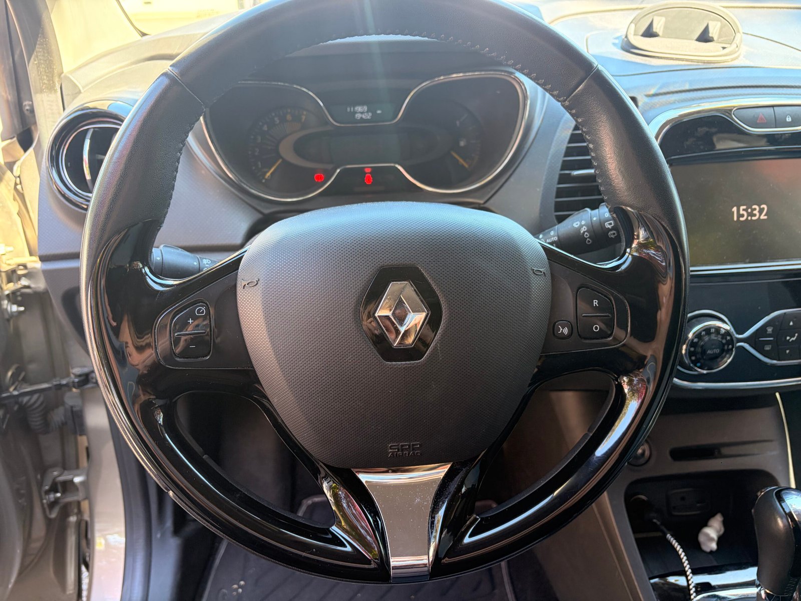 RENAULT Captur 1.2 TCe 16V EDC6 120 cv Boîte auto Intens