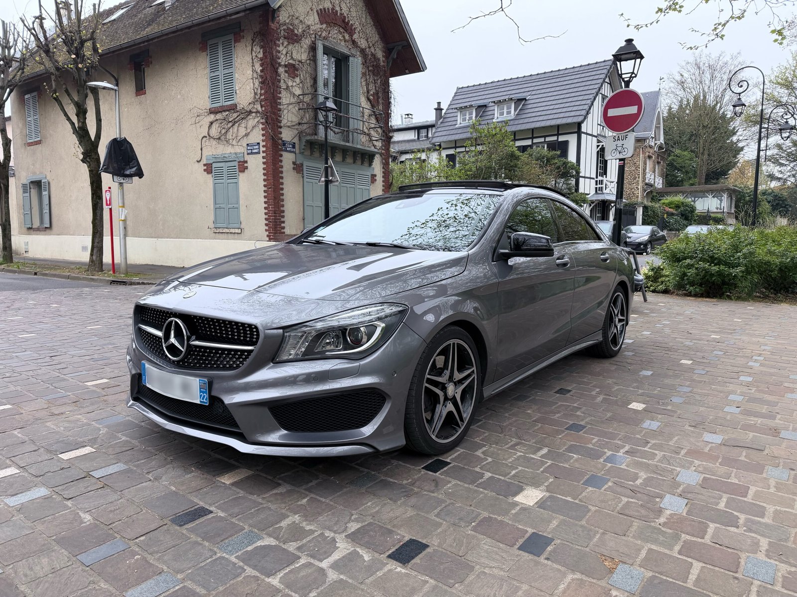 Mercedes-Benz CLA220d Amg Line 7G-DCT