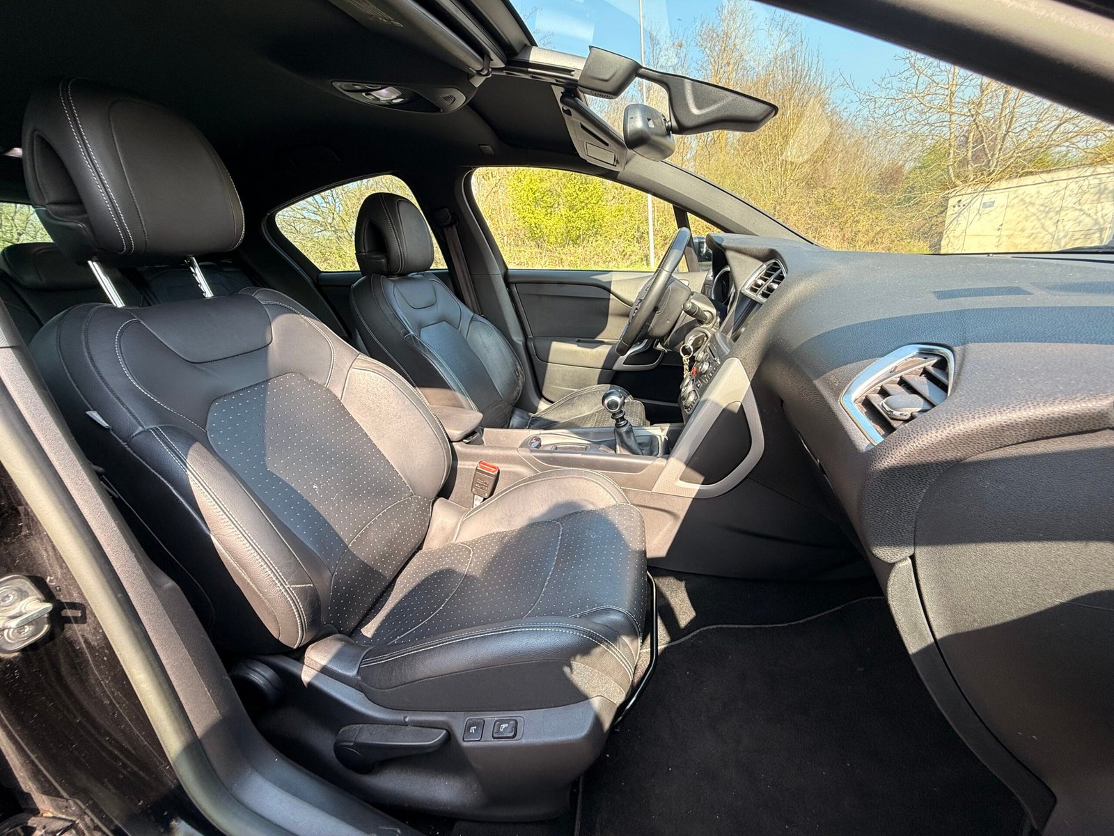 CITROËN DS4 2.0 HDi 136 cv finition Exécutive