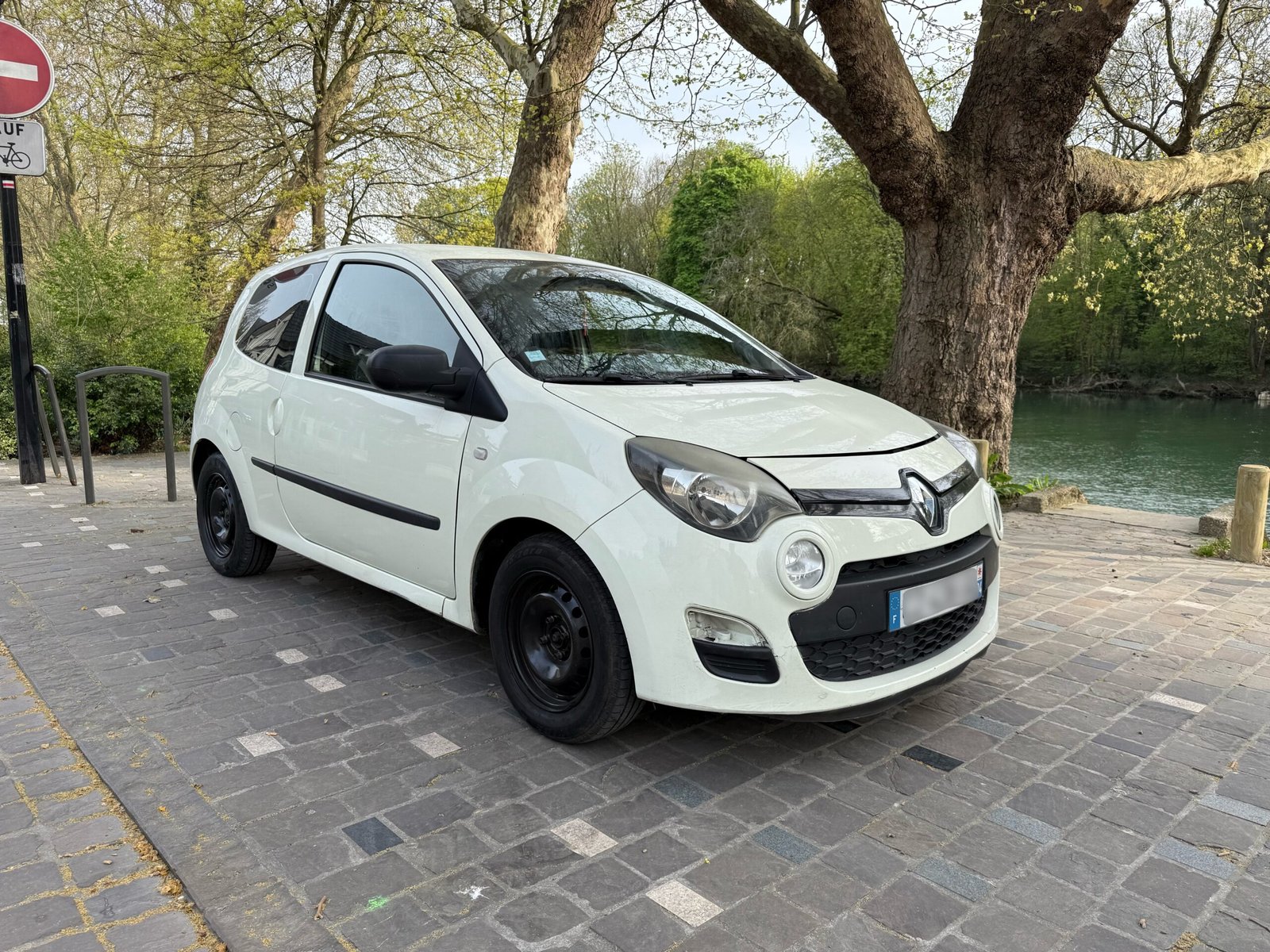 Renault Twingo 2 phase 2 1.2 essence 75ch