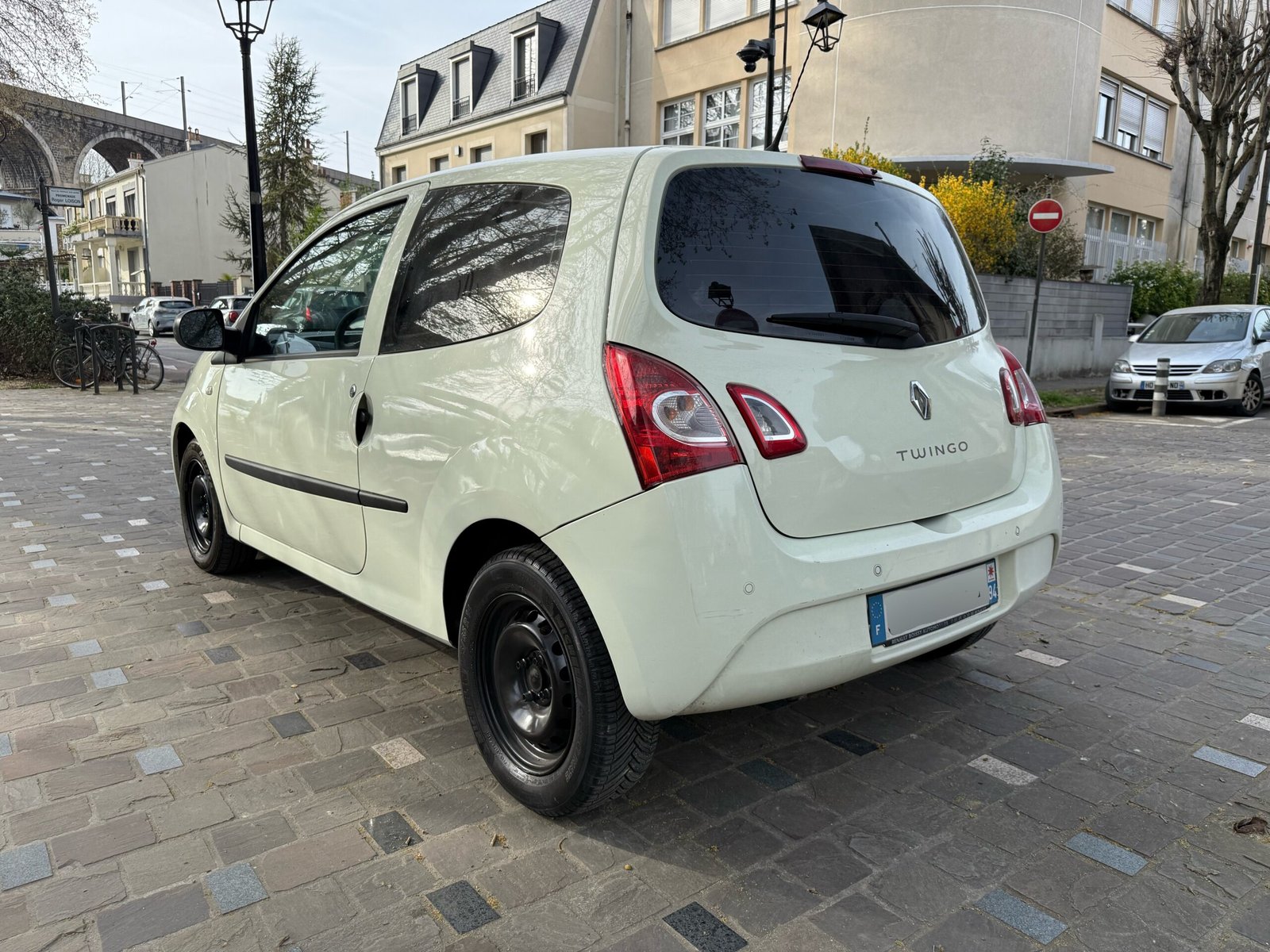 Renault Twingo 2 phase 2 1.2 essence 75ch