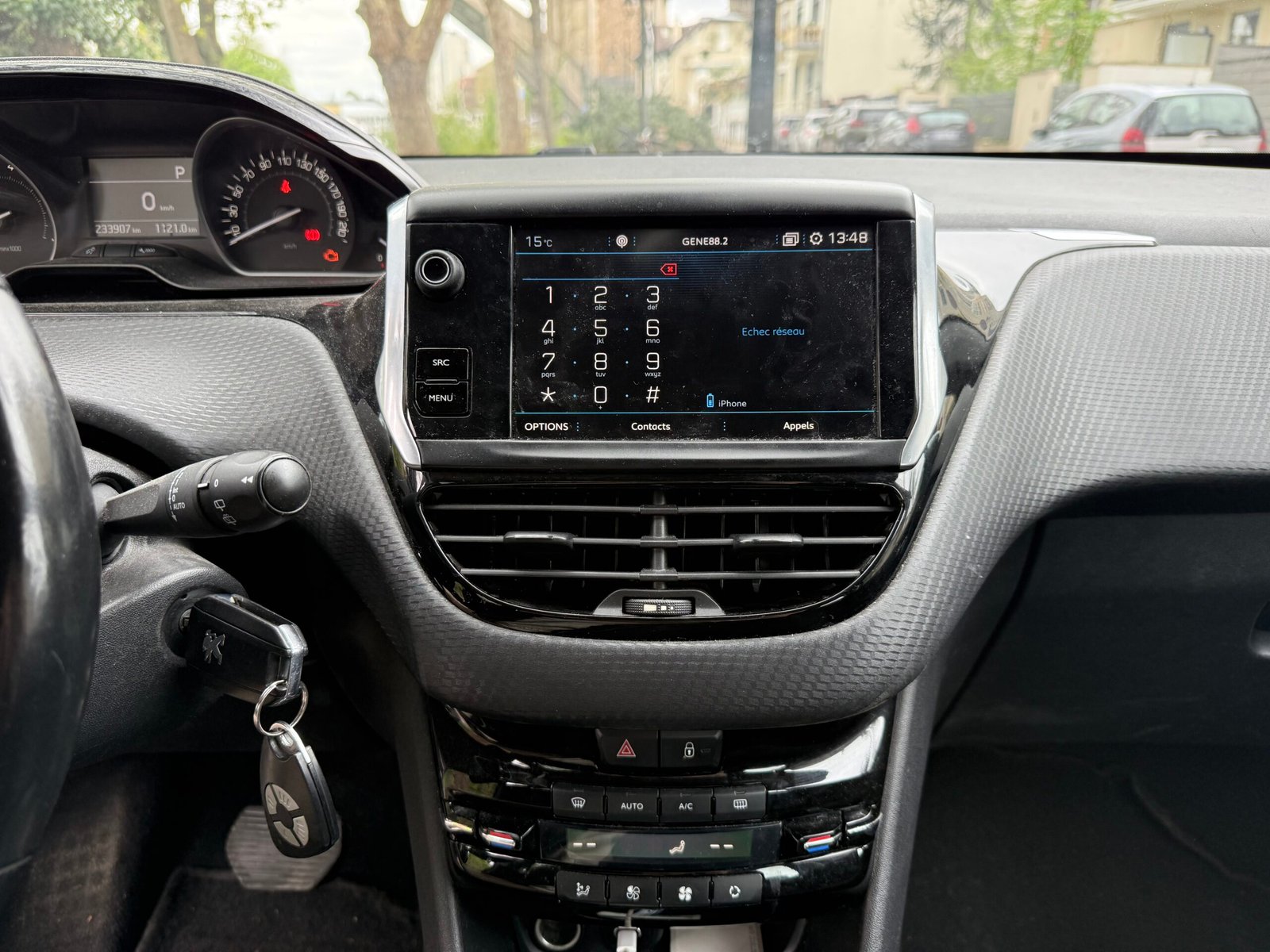 Peugeot 208 Allure 1.2 essence 110ch boîte automatique