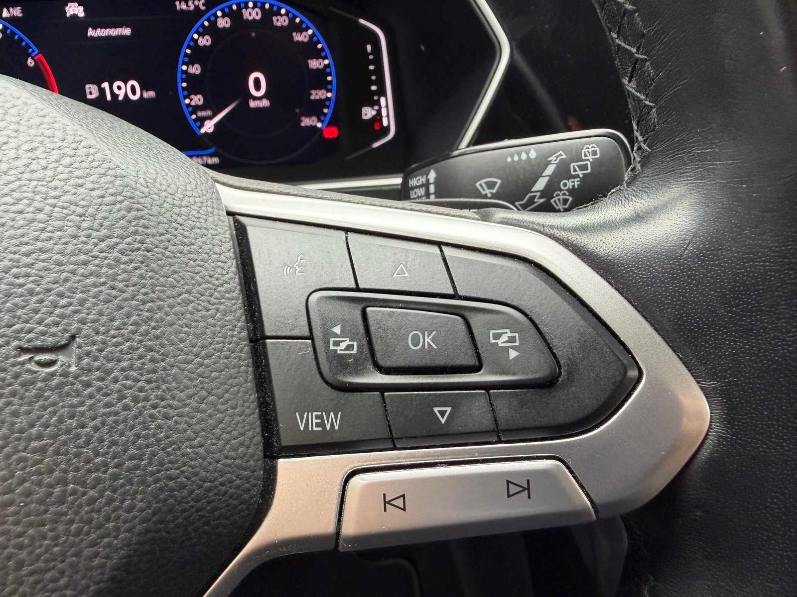 VOLKSWAGEN T-Cross 1.0 TSI DSG7 116 cv Boîte auto CARAT 1 ÈRE MAIN , ENTRETIEN FULL VOLKSWAGEN