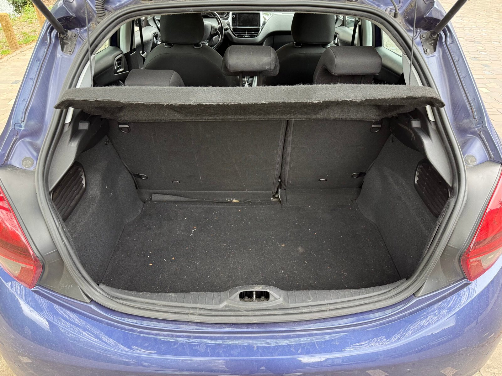 Peugeot 208 Allure 1.2 essence 110ch boîte automatique