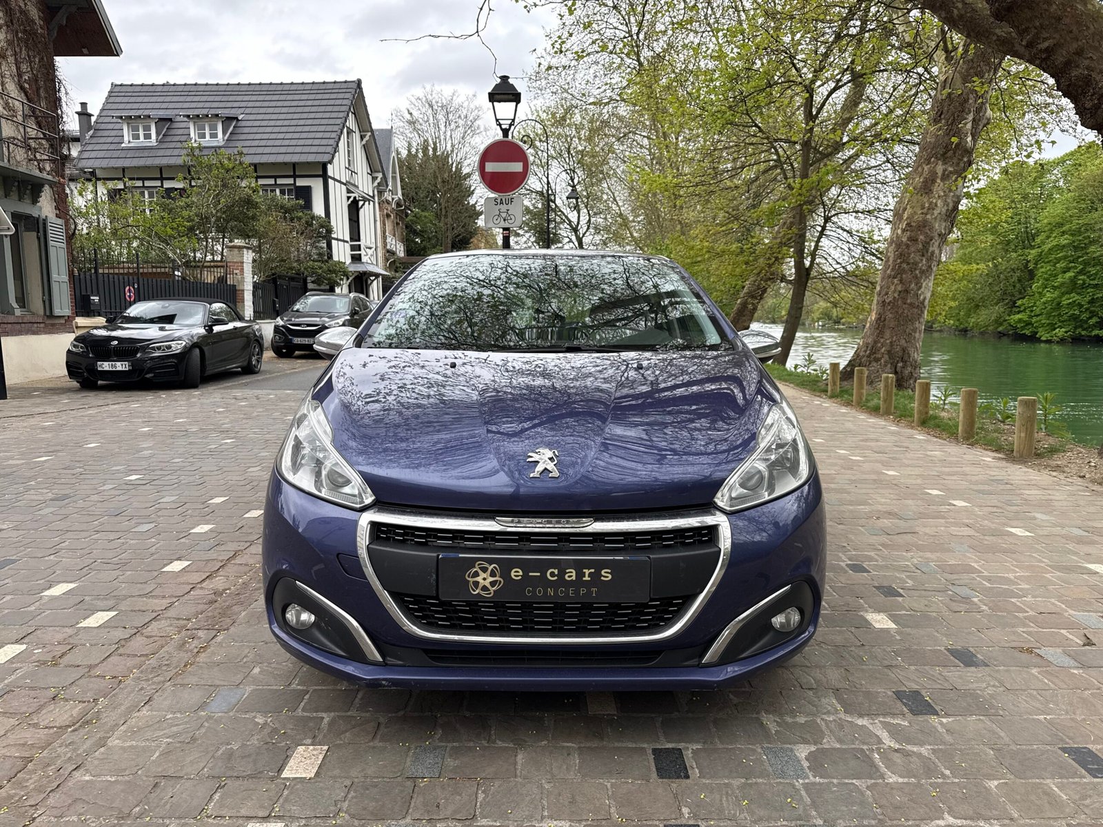 Peugeot 208 Allure 1.2 essence 110ch boîte automatique