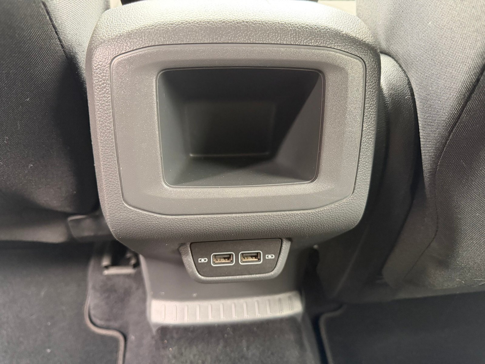 VOLKSWAGEN T-Cross 1.0 TSI DSG7 116 cv Boîte auto CARAT 1 ÈRE MAIN , ENTRETIEN FULL VOLKSWAGEN