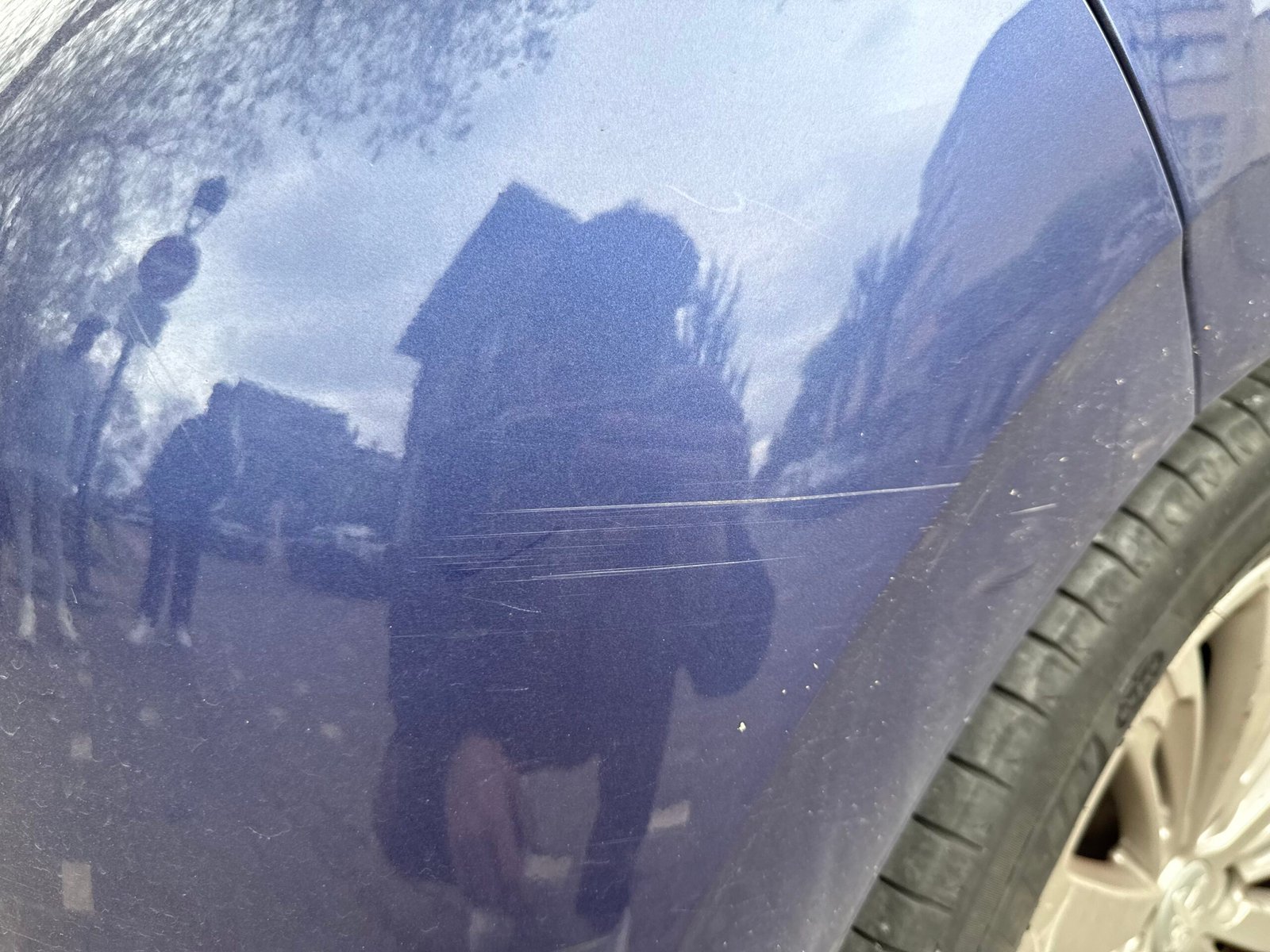 Peugeot 208 Allure 1.2 essence 110ch boîte automatique