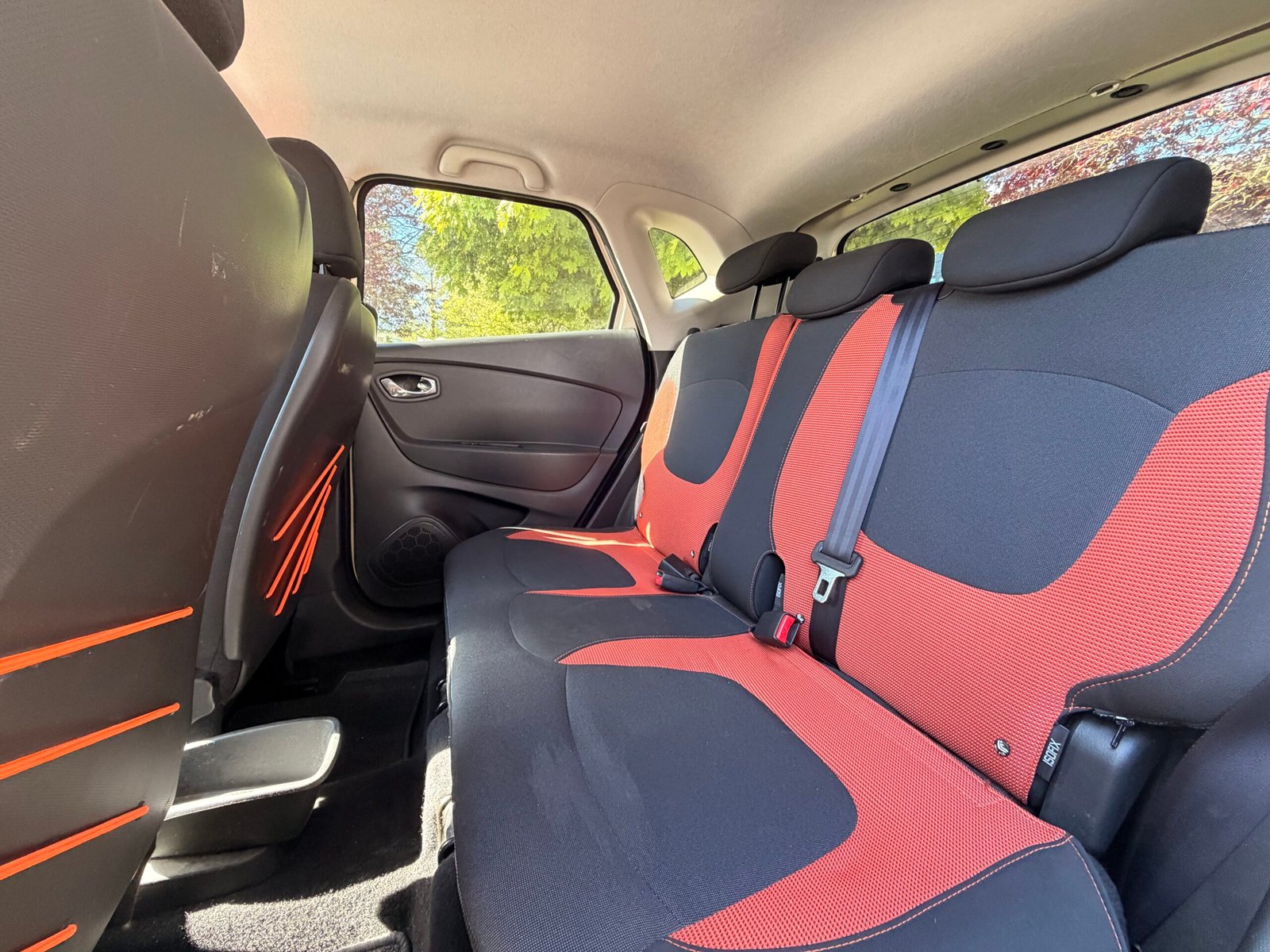 RENAULT Captur – I 1.2 TCe 16V EDC6 120 cv Boîte auto Intens