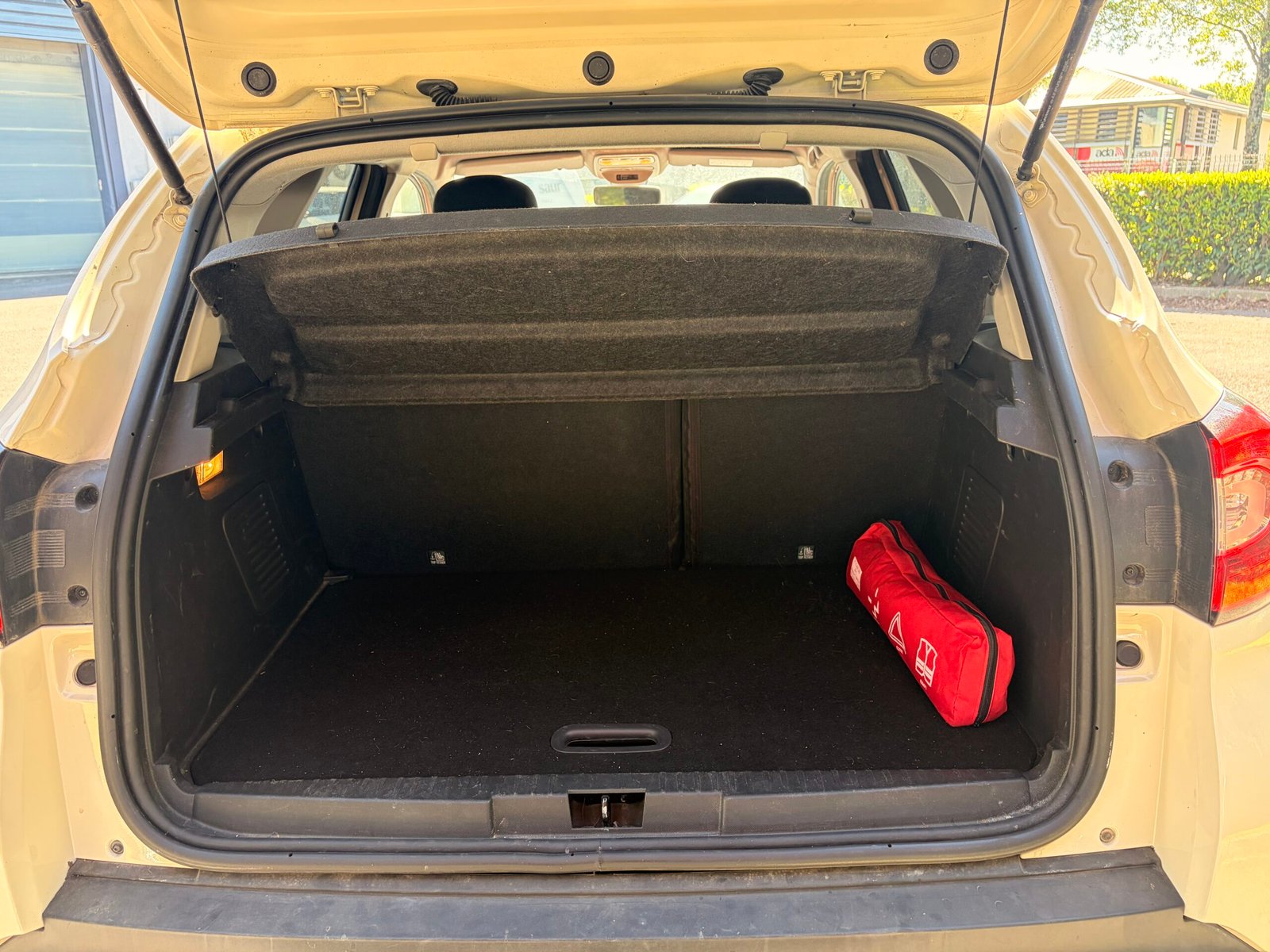 RENAULT Captur – I 1.2 TCe 16V EDC6 120 cv Boîte auto Intens