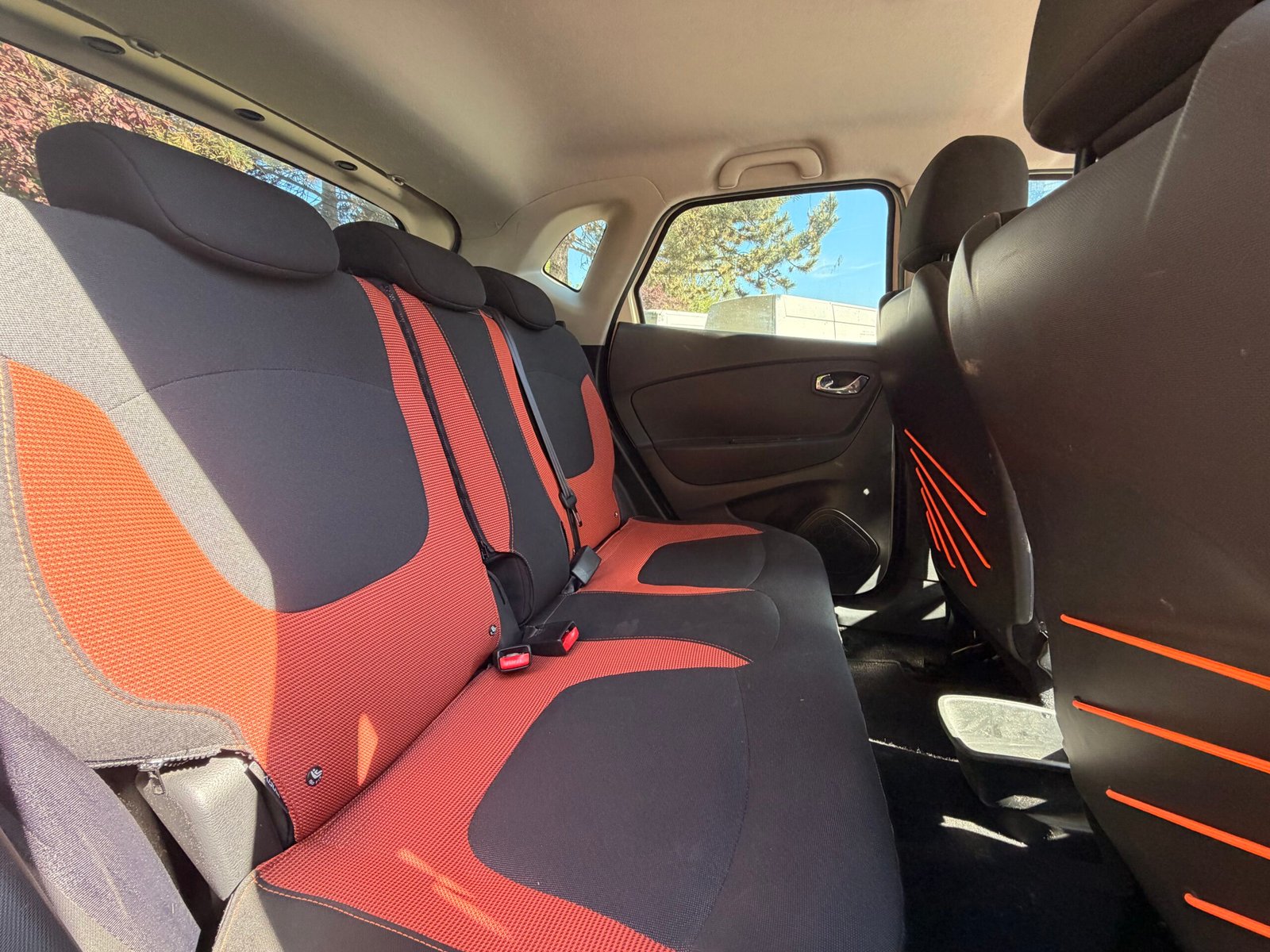 RENAULT Captur – I 1.2 TCe 16V EDC6 120 cv Boîte auto Intens