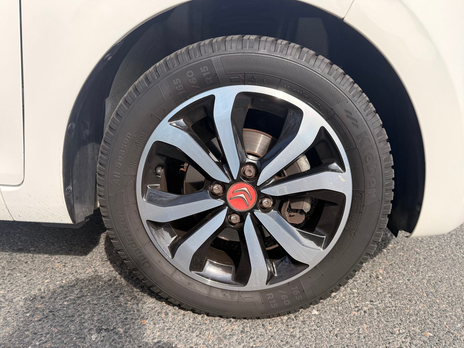 CITROËN C1 5 Portes Airscape 1.2 VTi 82 cv / Mentos