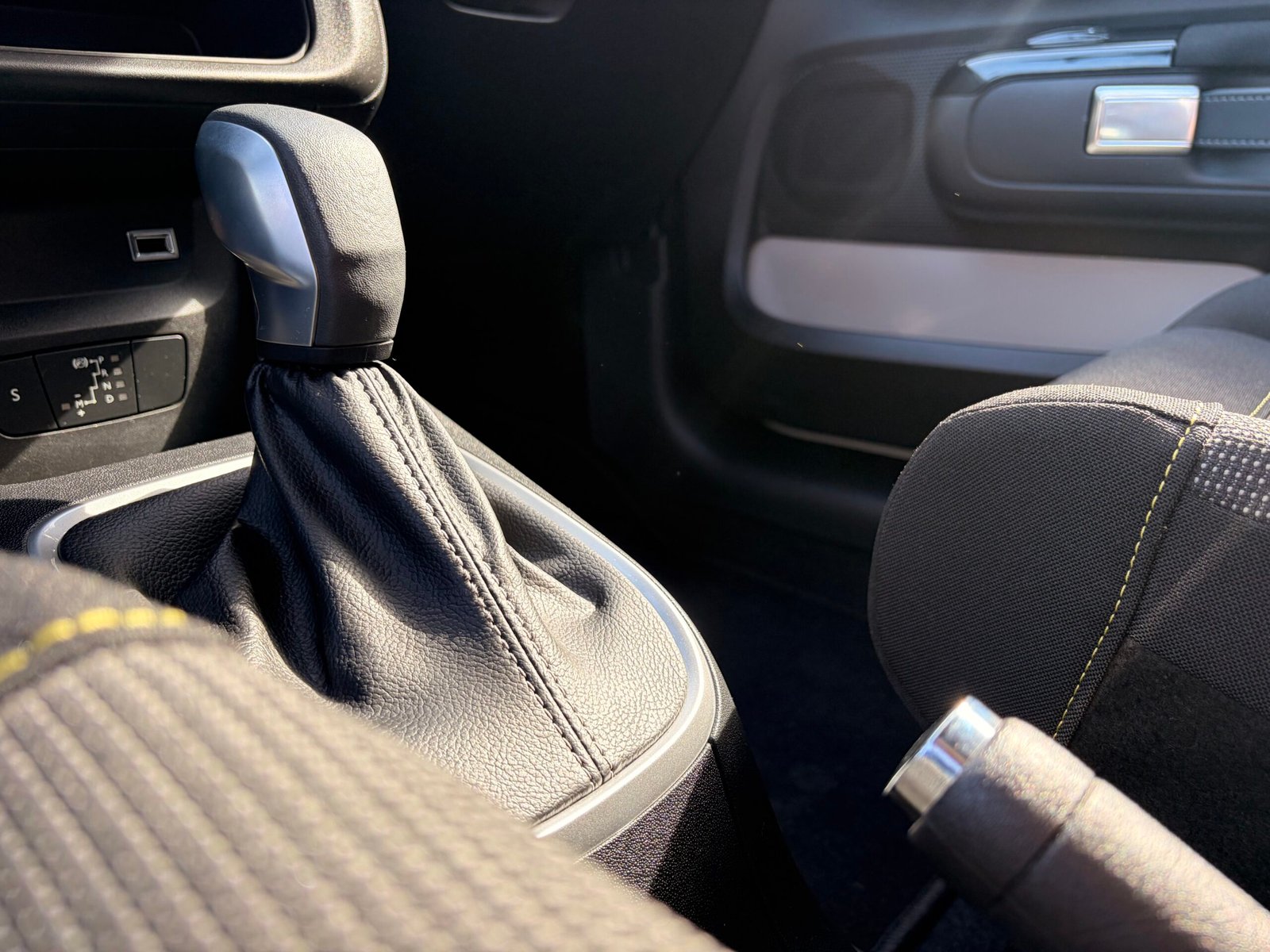 CITROËN C3 III Phase 2 1.2 THP PureTech 12V EAT6 S&S 110 cv Boîte auto MAX