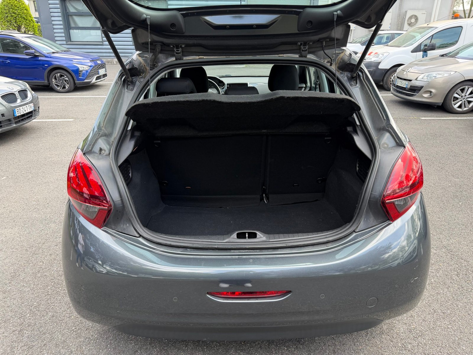 PEUGEOT 208 (2) 1.6 BLUEHDI 100 S&S BUSINESS 5P