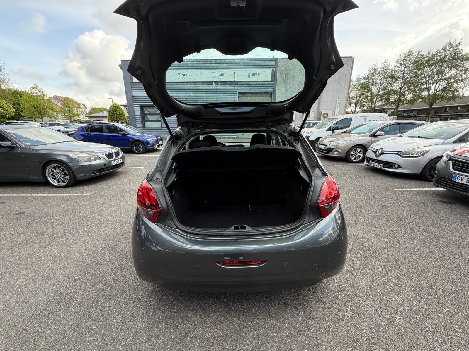 PEUGEOT 208 (2) 1.6 BLUEHDI 100 S&S BUSINESS 5P