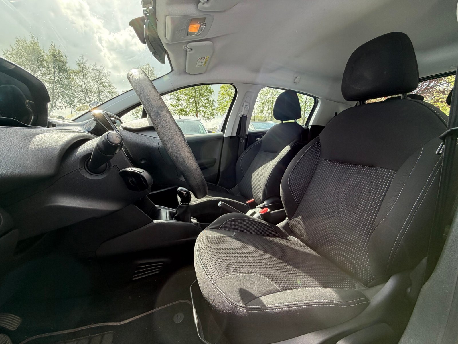 PEUGEOT 208 (2) 1.6 BLUEHDI 100 S&S BUSINESS 5P