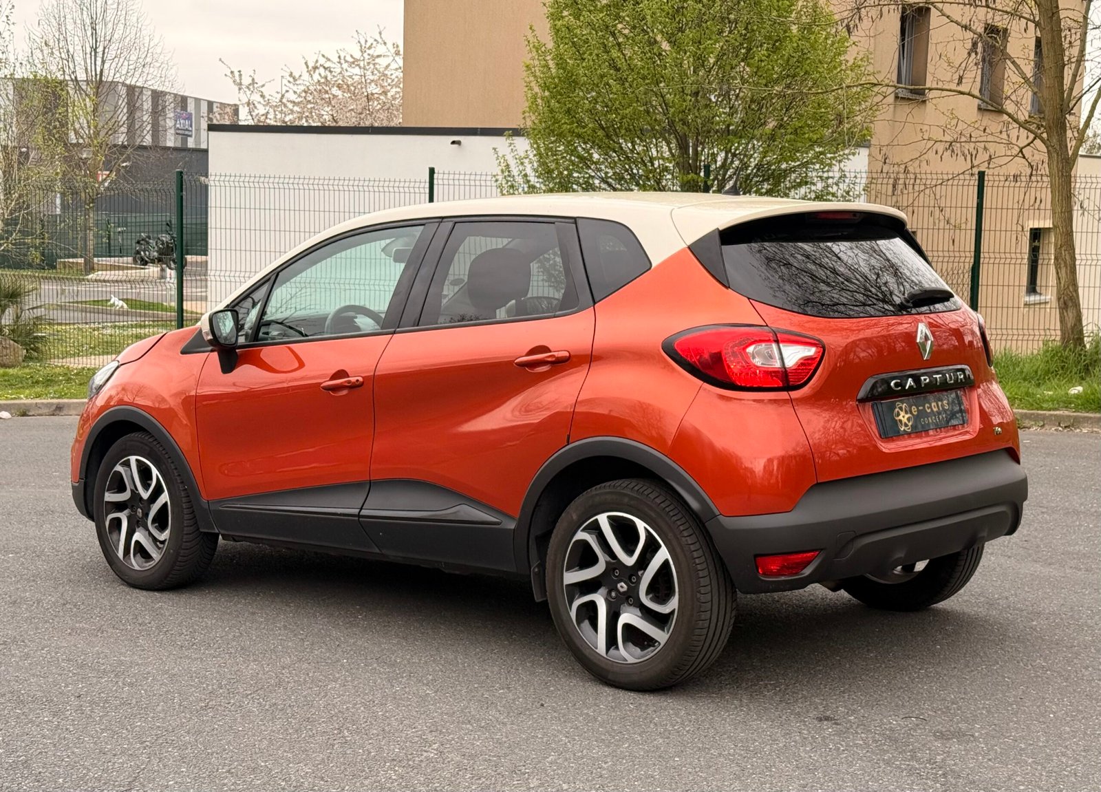 RENAULT Captur I 0.9 TCe eco2 90 cv édition Arizona