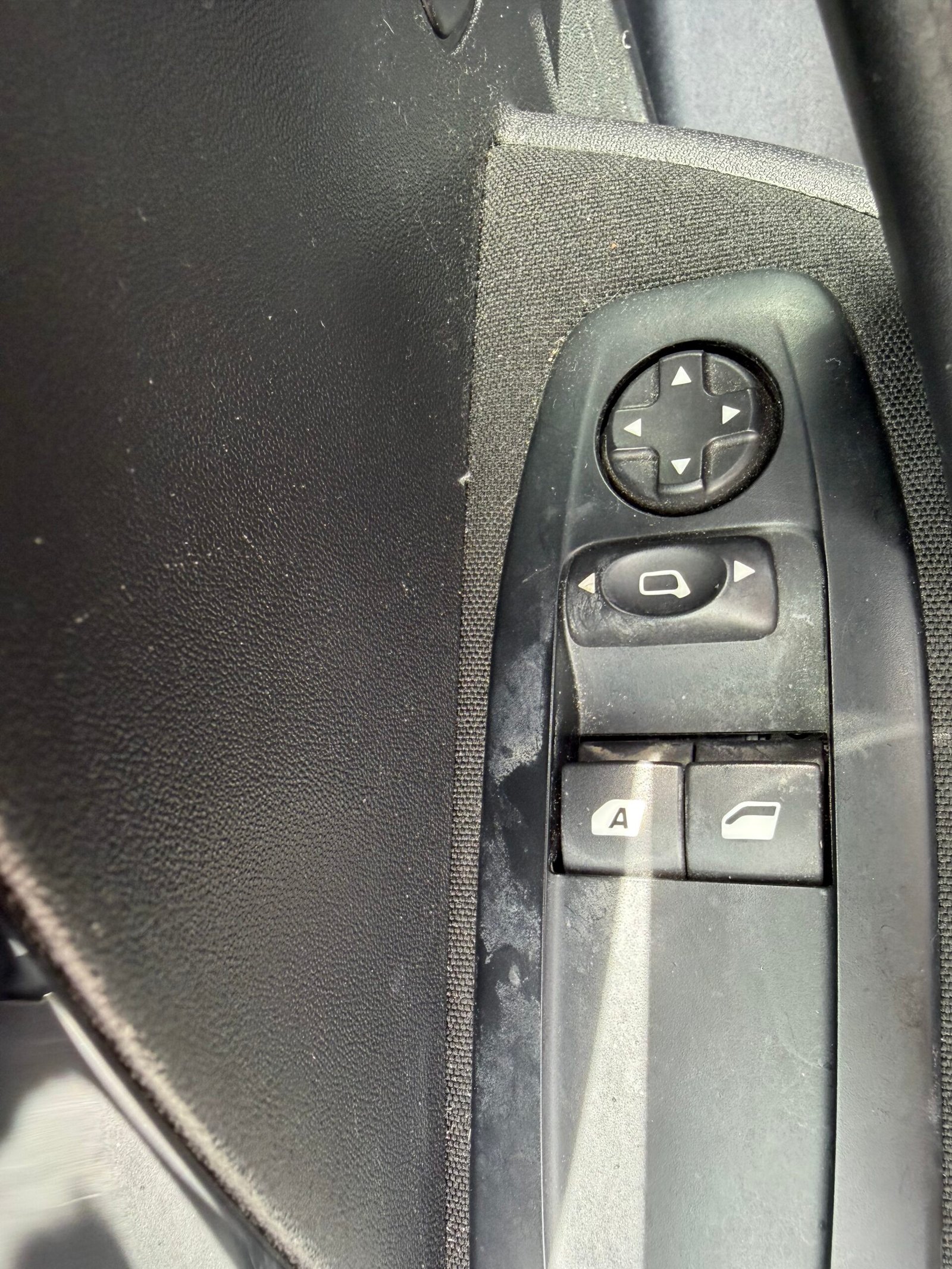 PEUGEOT 208 (2) 1.6 BLUEHDI 100 S&S BUSINESS 5P