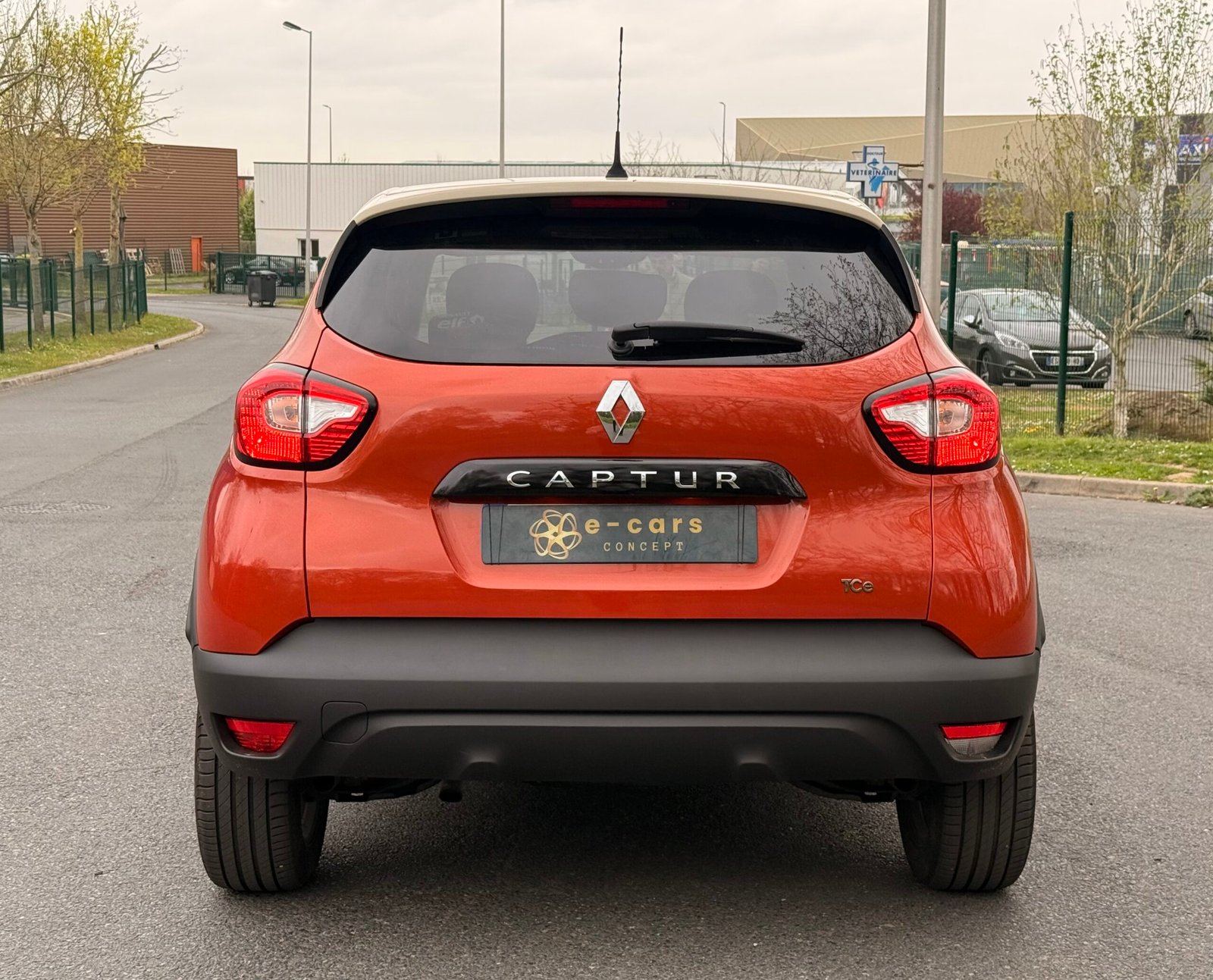 RENAULT Captur I 0.9 TCe eco2 90 cv édition Arizona