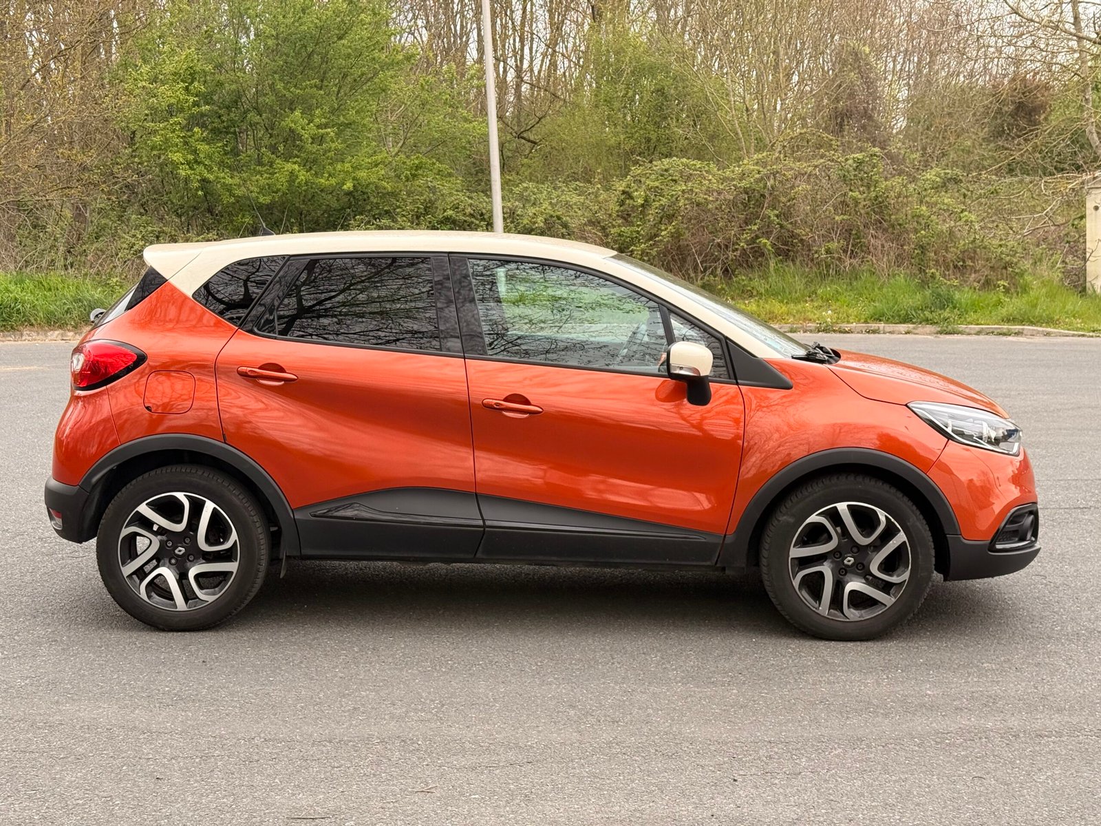 RENAULT Captur I 0.9 TCe eco2 90 cv édition Arizona