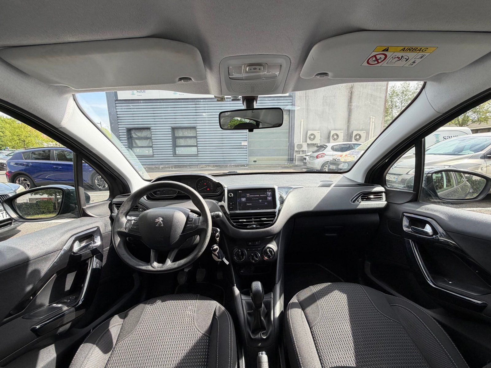 PEUGEOT 208 (2) 1.6 BLUEHDI 100 S&S BUSINESS 5P