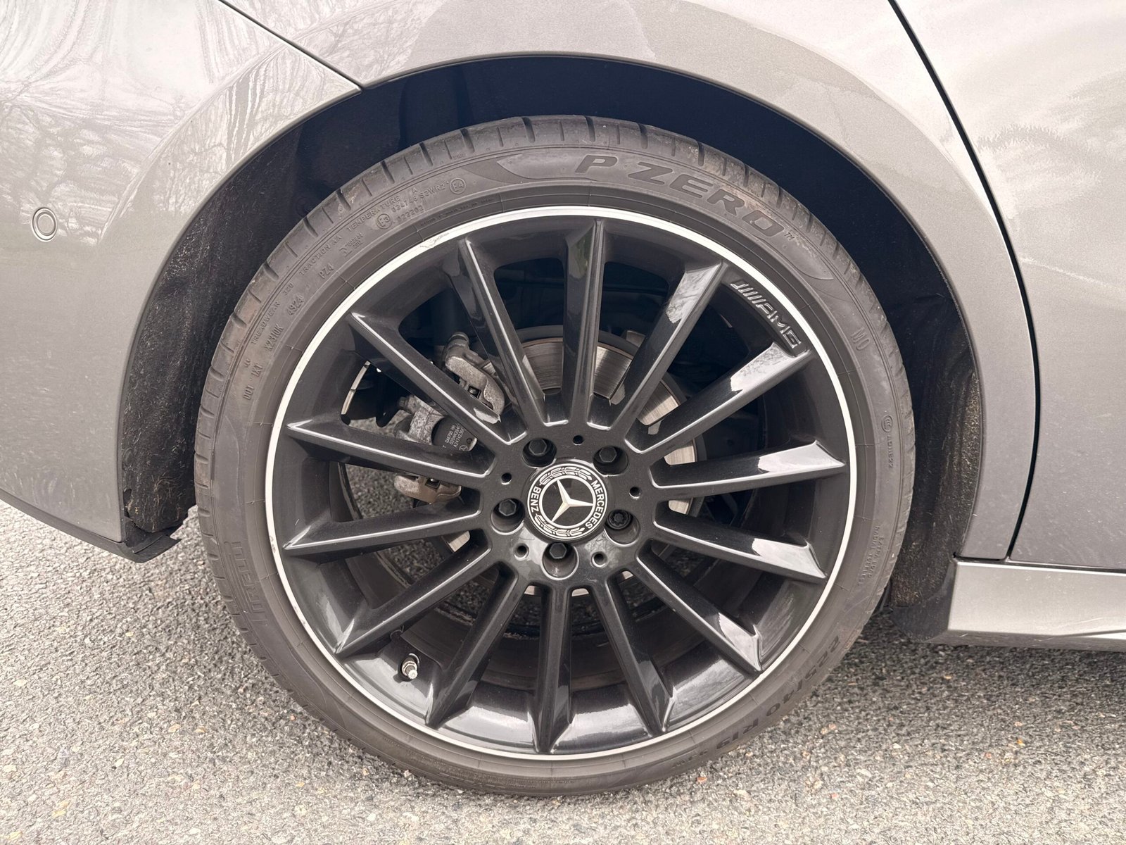 MERCEDES-BENZ Classe A 200 d 2.0 d 8G-DCT 150 cv Boîte auto / AMG Line Édition