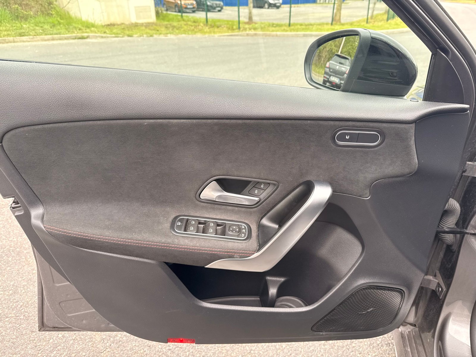 MERCEDES-BENZ Classe A 200 d 2.0 d 8G-DCT 150 cv Boîte auto / AMG Line Édition