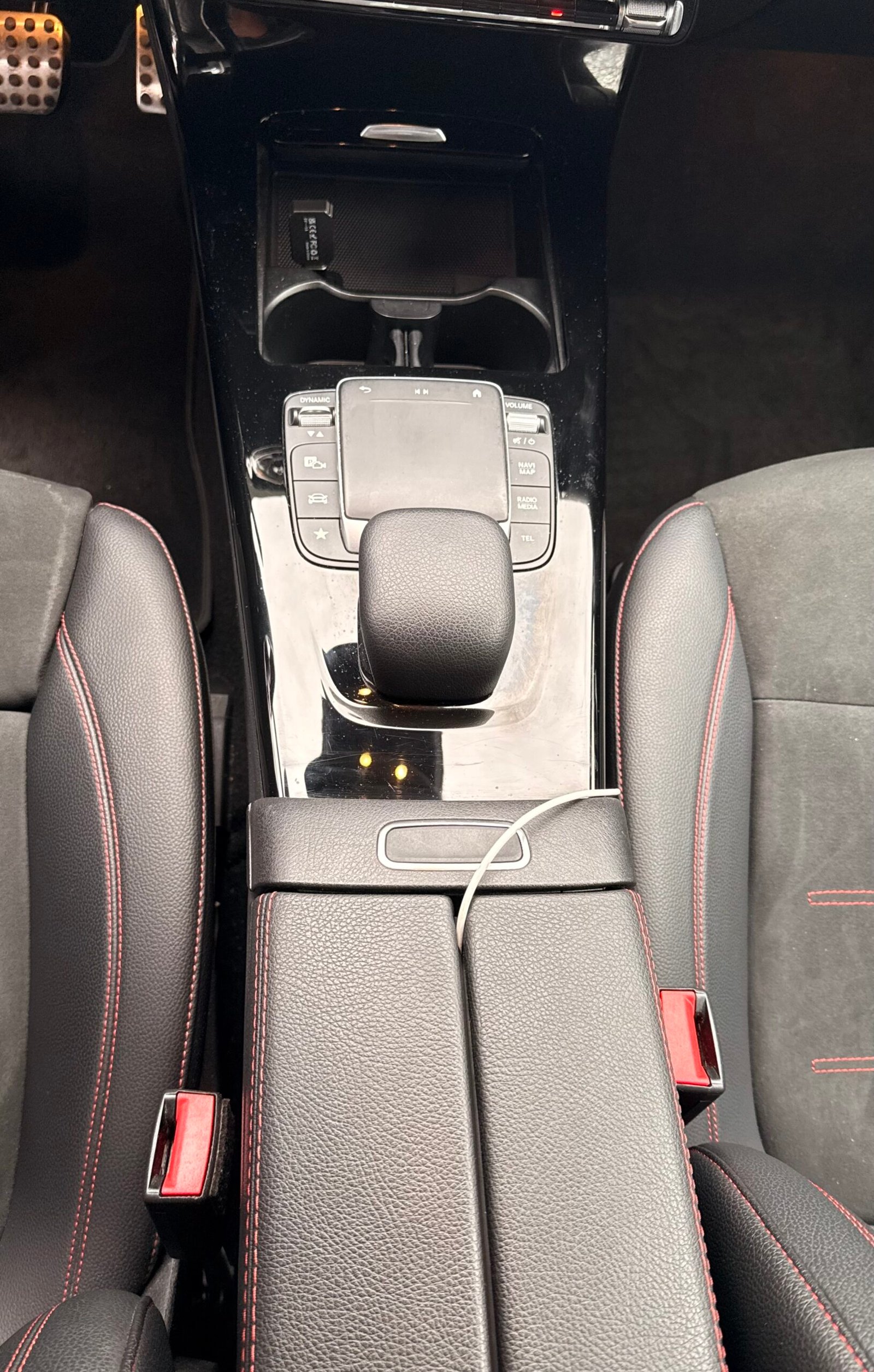 MERCEDES-BENZ Classe A 200 d 2.0 d 8G-DCT 150 cv Boîte auto / AMG Line Édition