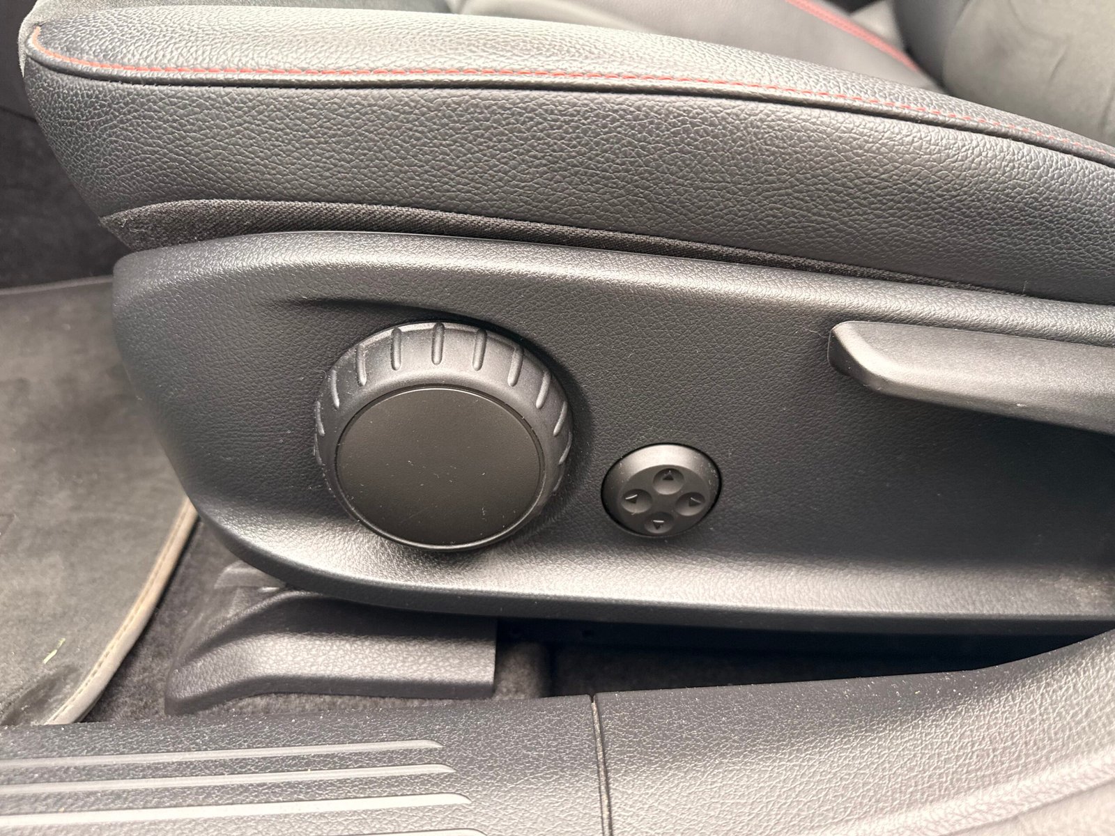 MERCEDES-BENZ Classe A 200 d 2.0 d 8G-DCT 150 cv Boîte auto / AMG Line Édition