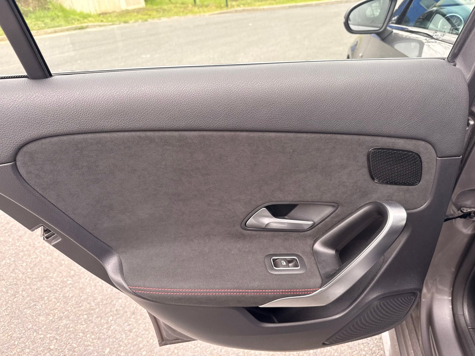 MERCEDES-BENZ Classe A 200 d 2.0 d 8G-DCT 150 cv Boîte auto / AMG Line Édition